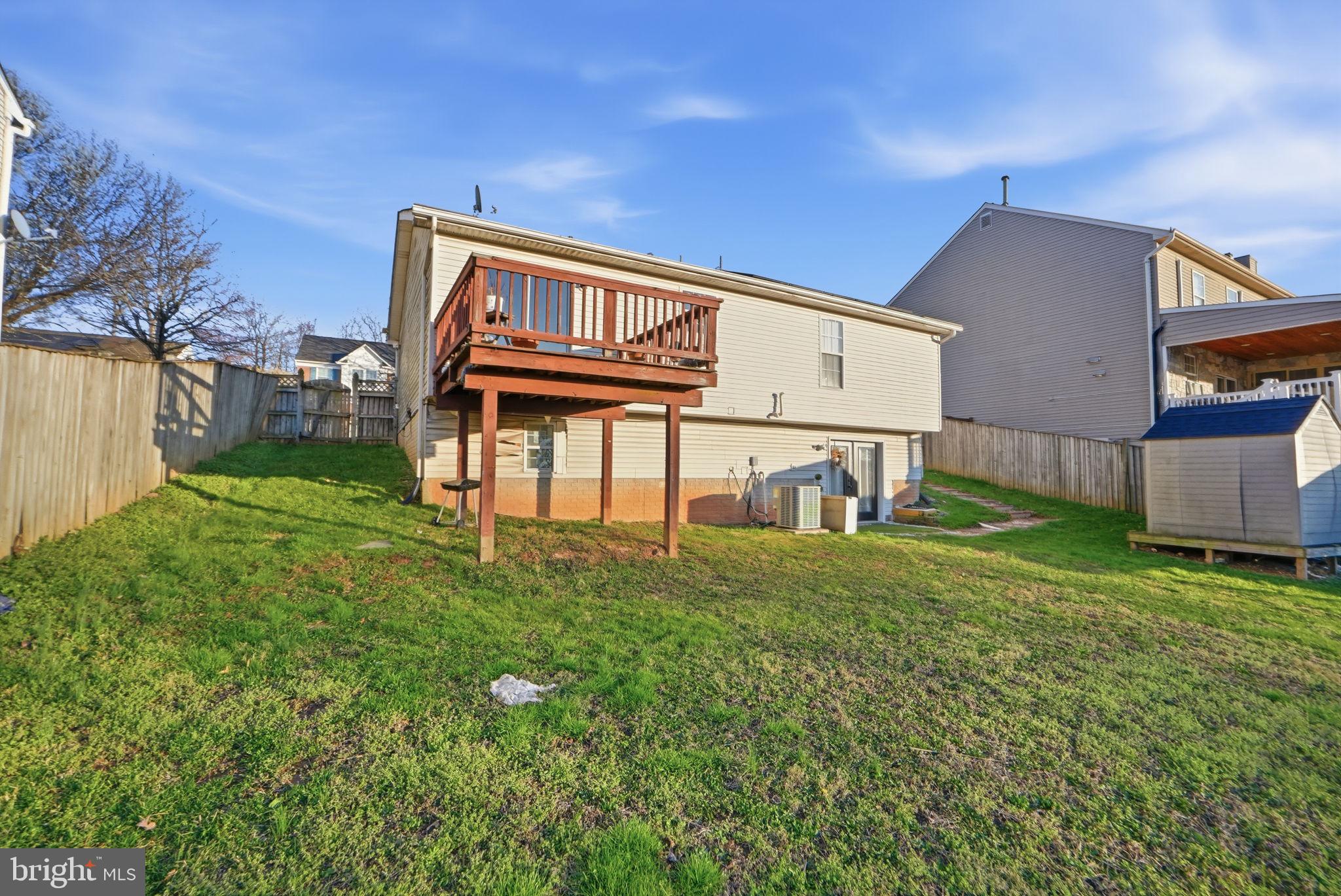 SHERIFF KNOLLS - Residential