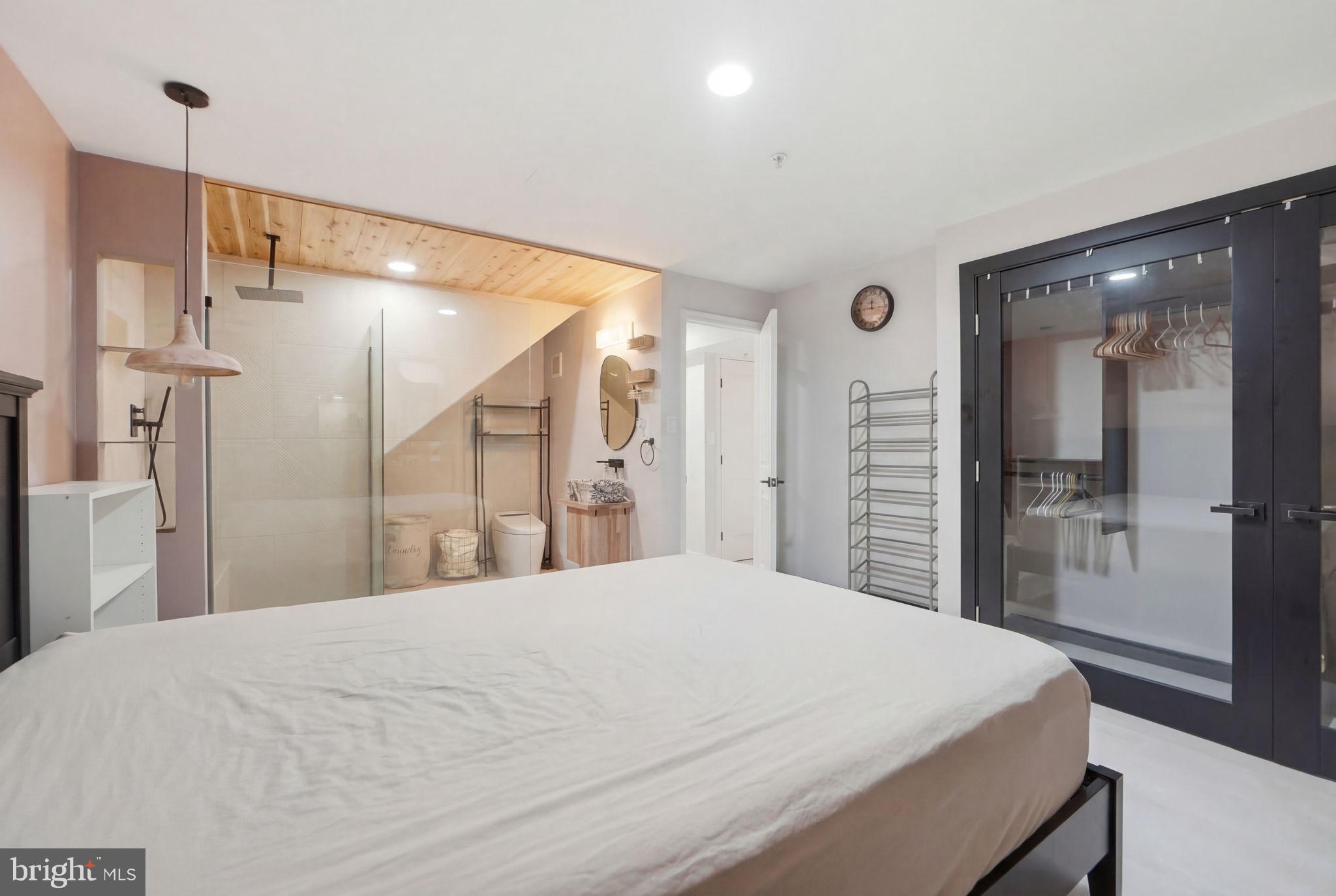 SHERIFF KNOLLS - Residential