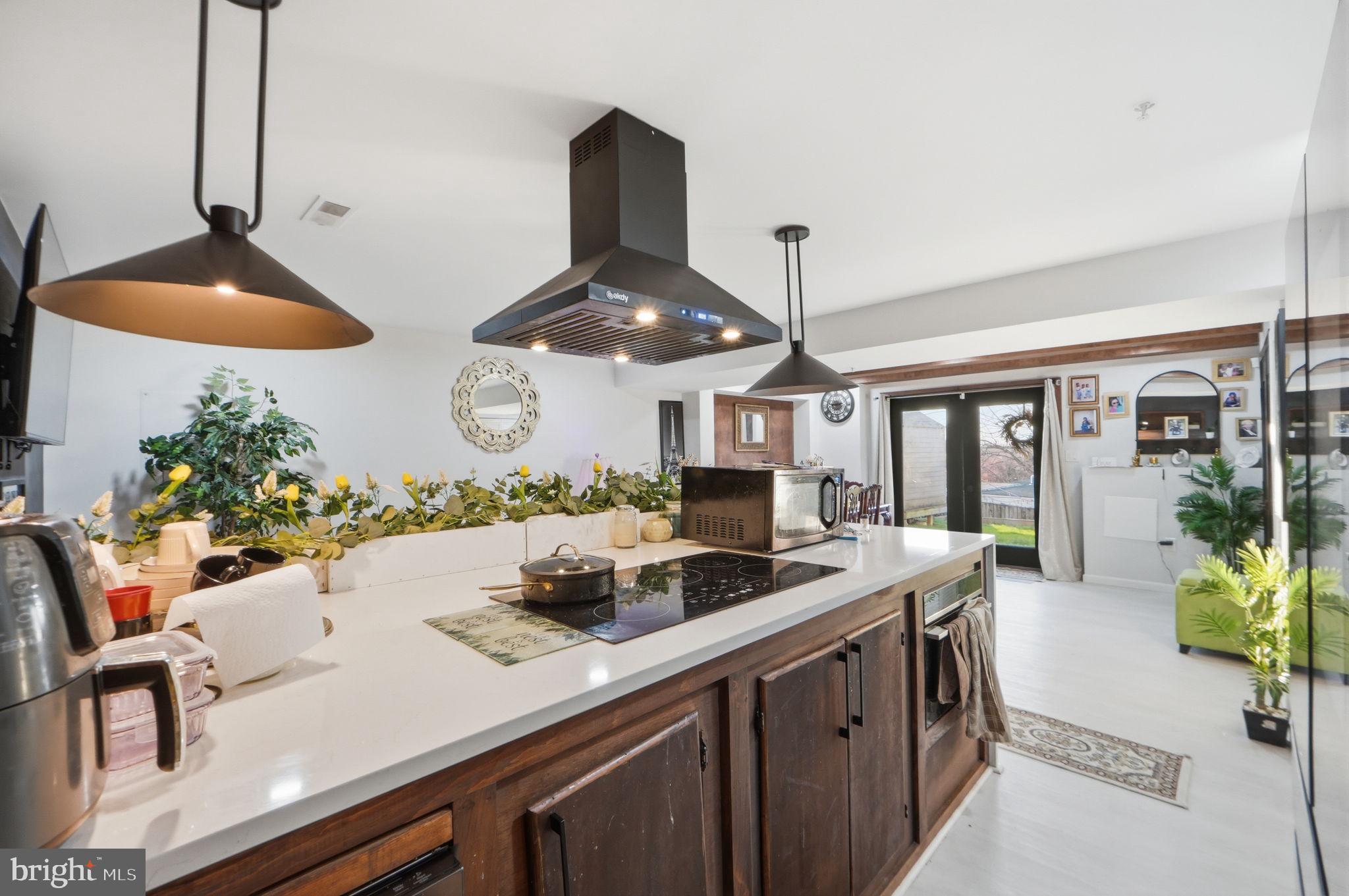 SHERIFF KNOLLS - Residential