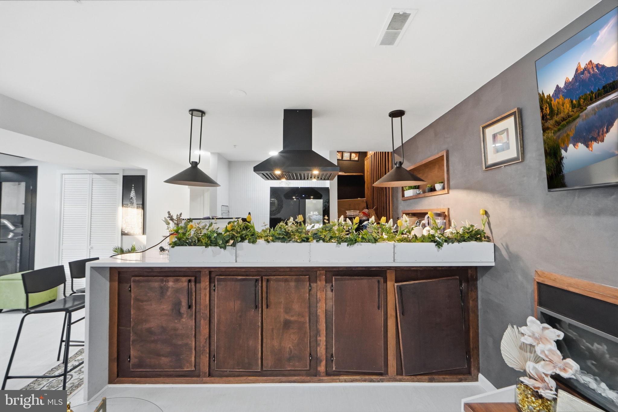 SHERIFF KNOLLS - Residential