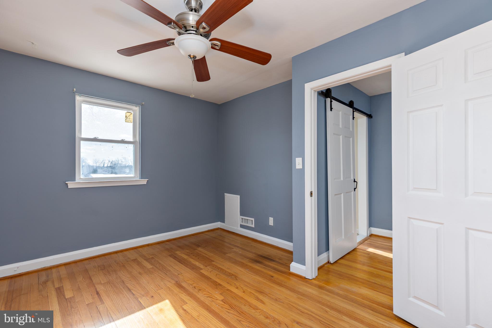MEDFIELD - Residential