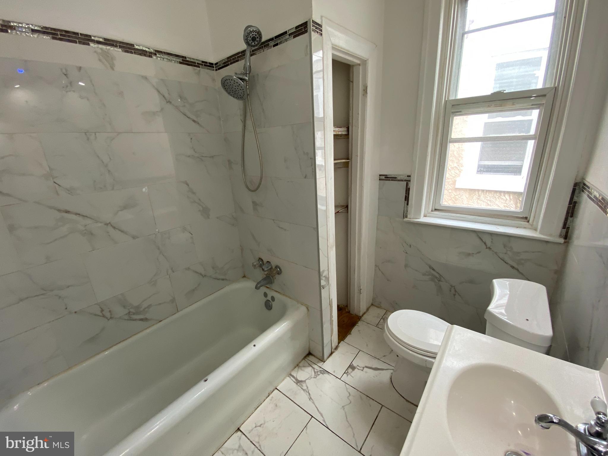 OGONTZ - Residential Lease