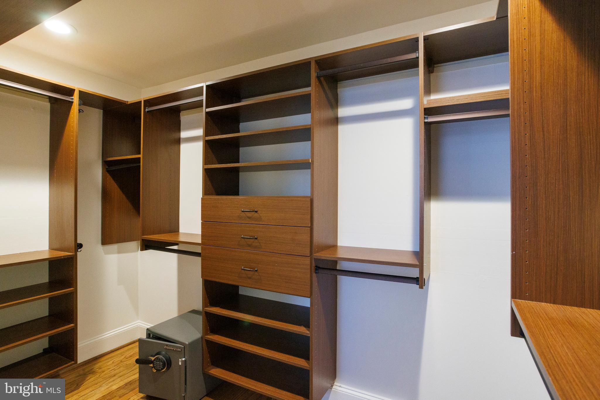 WASHINGTON SQ WEST - Residential