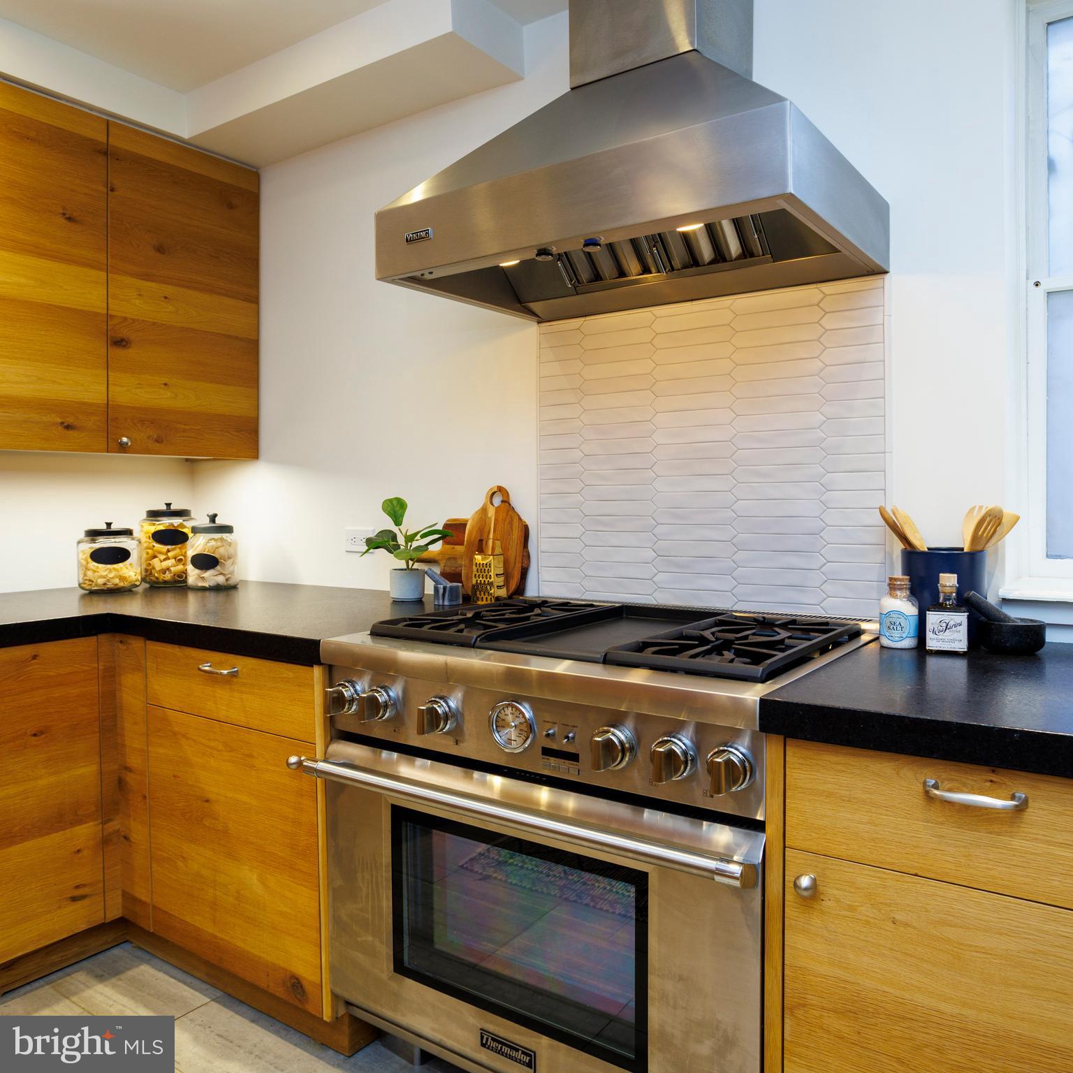 WASHINGTON SQ WEST - Residential