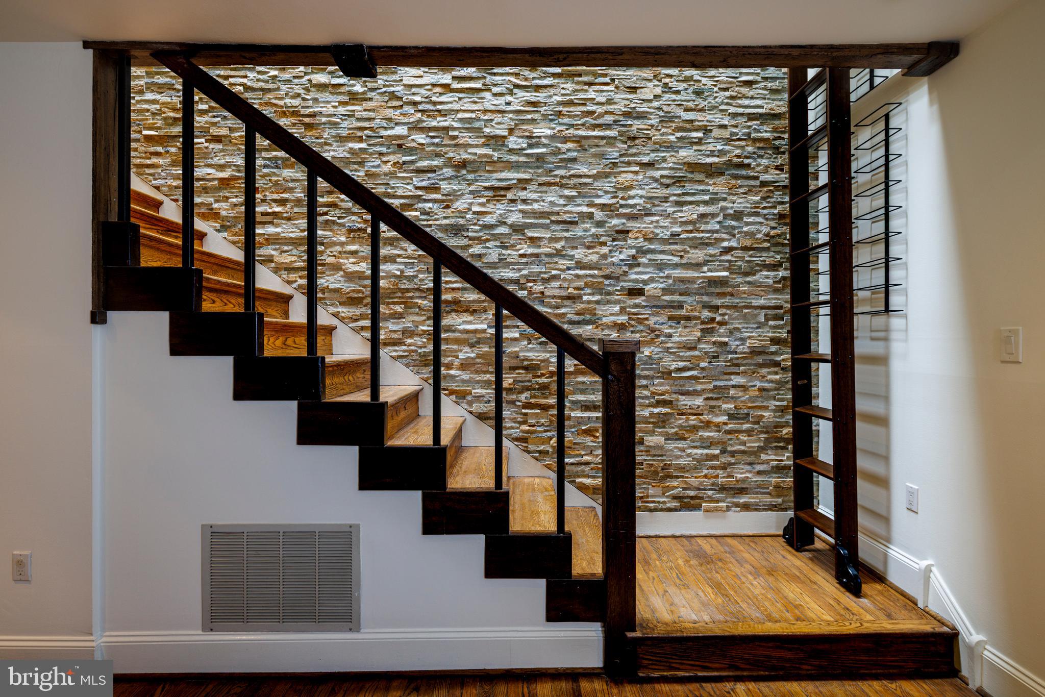 WASHINGTON SQ WEST - Residential