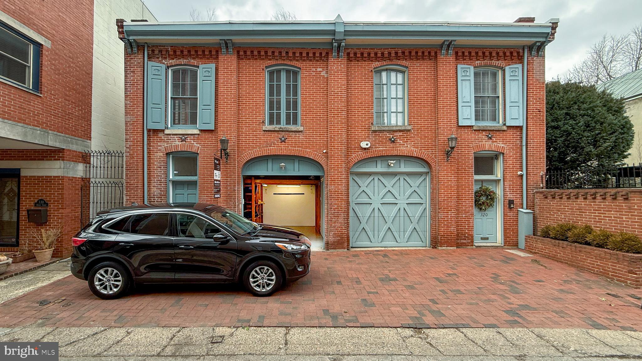 WASHINGTON SQ WEST - Residential