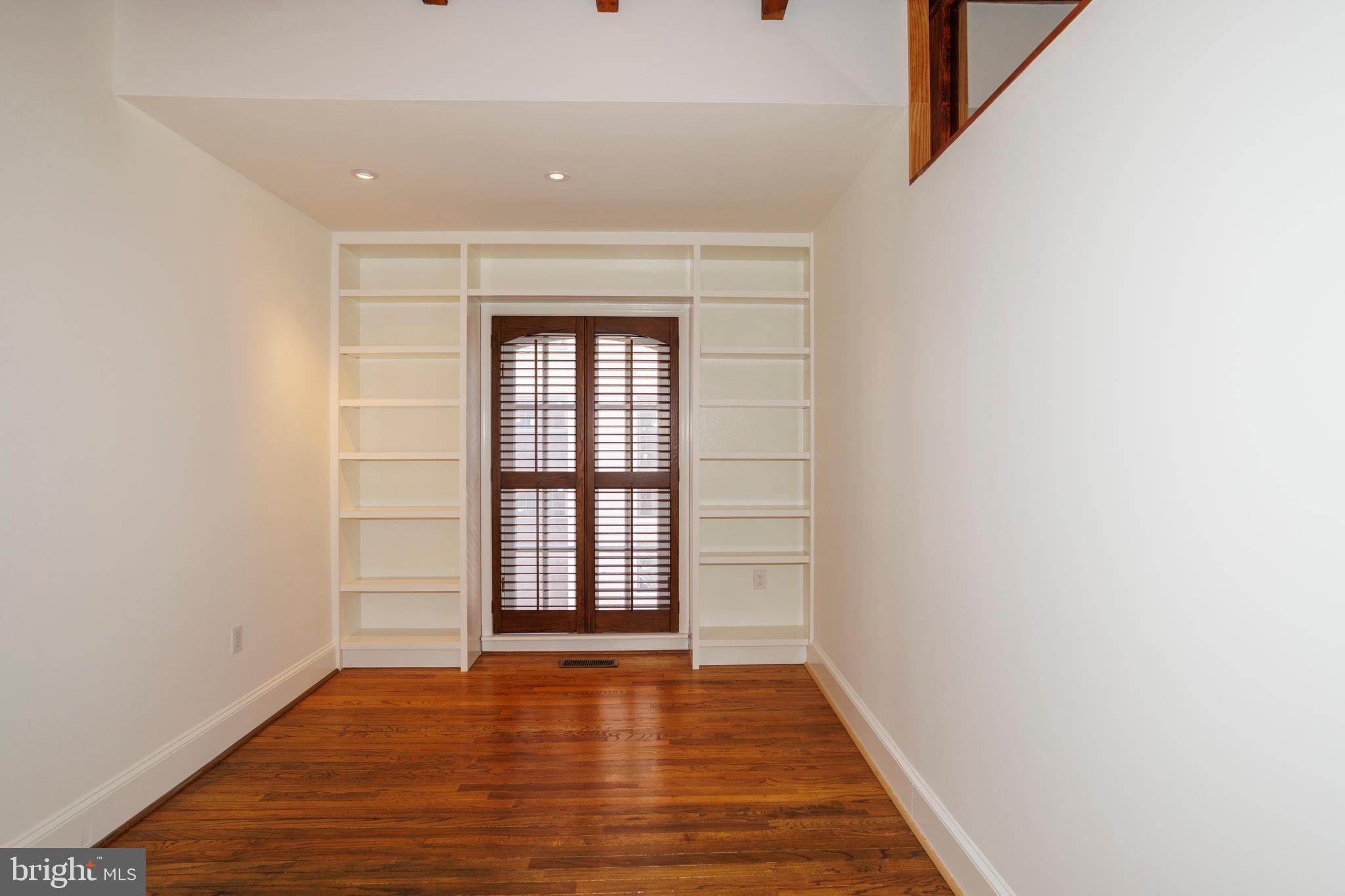 WASHINGTON SQ WEST - Residential