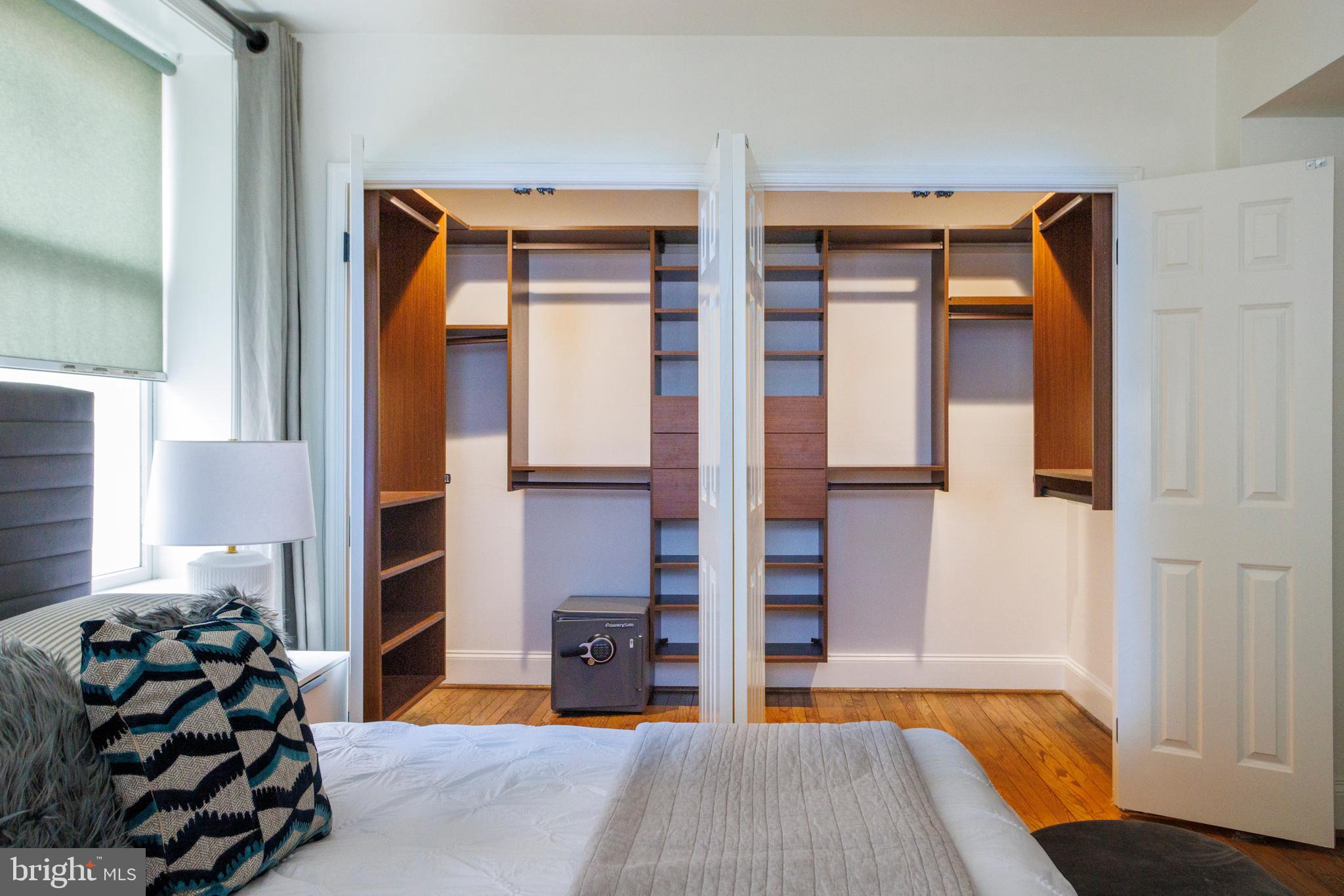 WASHINGTON SQ WEST - Residential