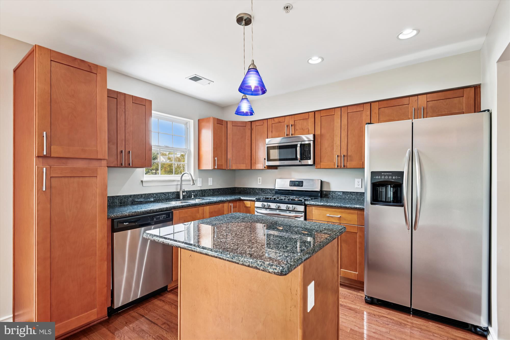 STONEHAVEN MEWS IN CROFTON VILLAGE - Residential