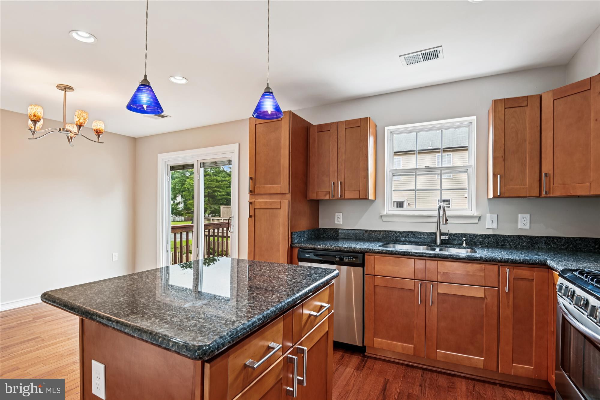 STONEHAVEN MEWS IN CROFTON VILLAGE - Residential