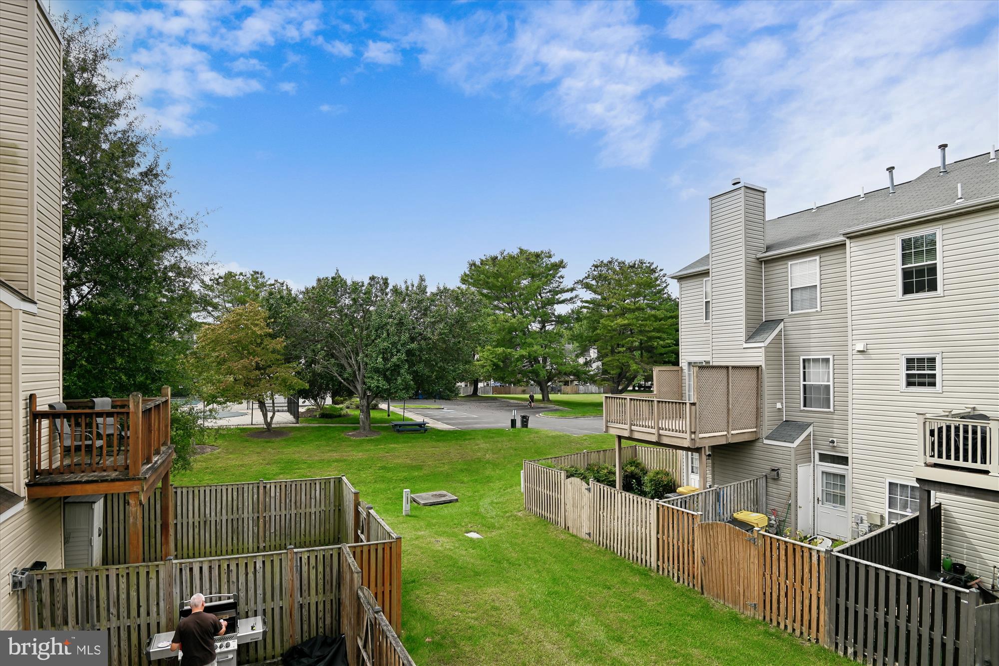 STONEHAVEN MEWS IN CROFTON VILLAGE - Residential