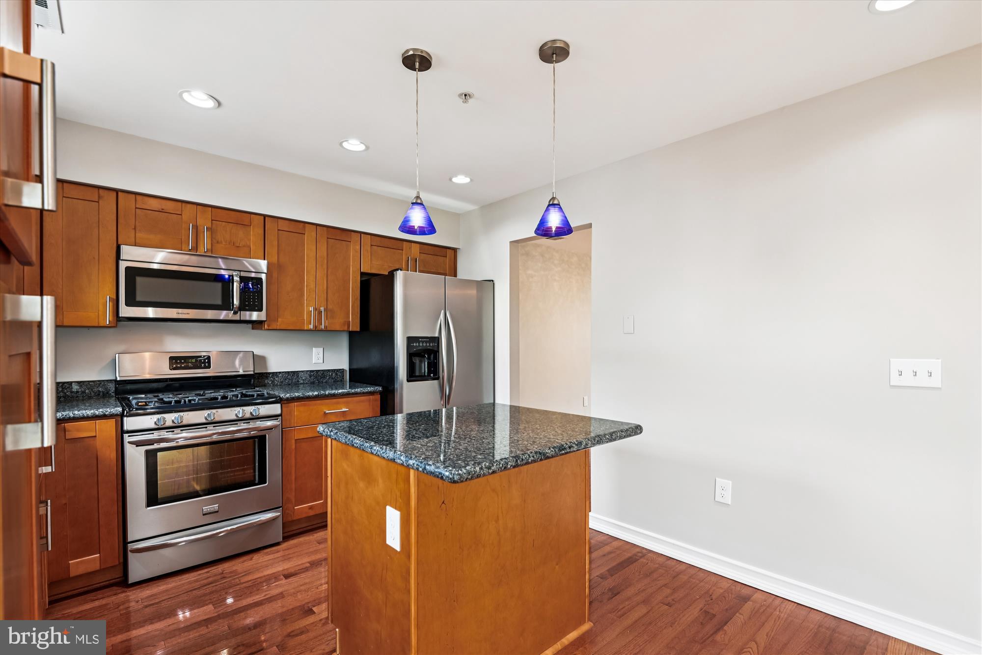 STONEHAVEN MEWS IN CROFTON VILLAGE - Residential