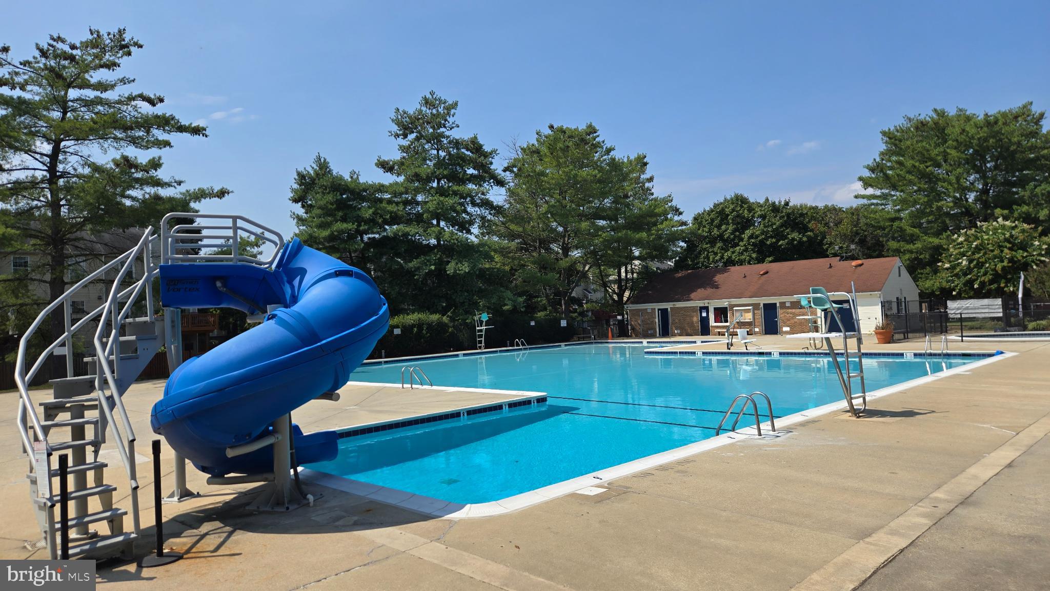 STONEHAVEN MEWS IN CROFTON VILLAGE - Residential