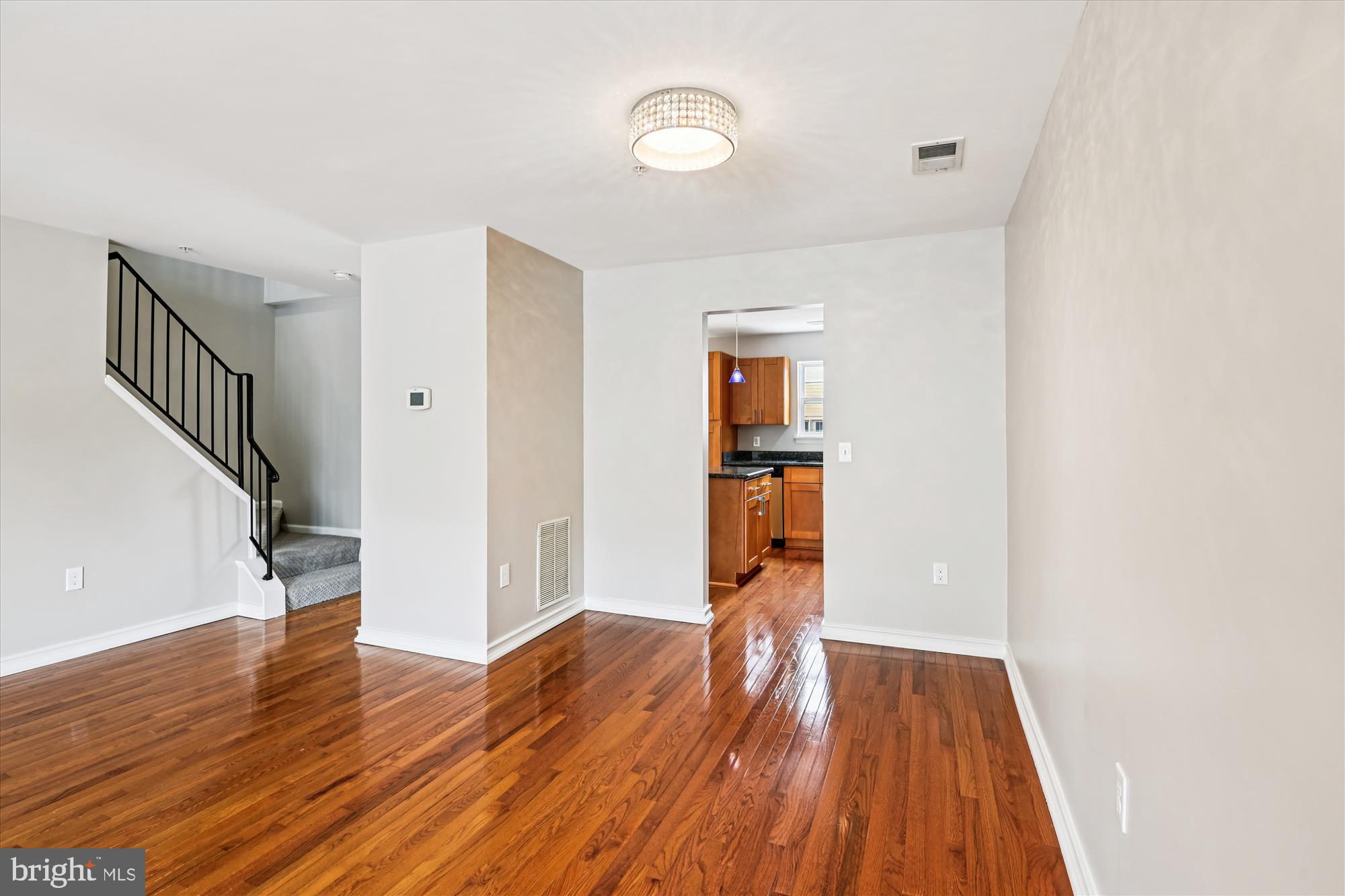 STONEHAVEN MEWS IN CROFTON VILLAGE - Residential