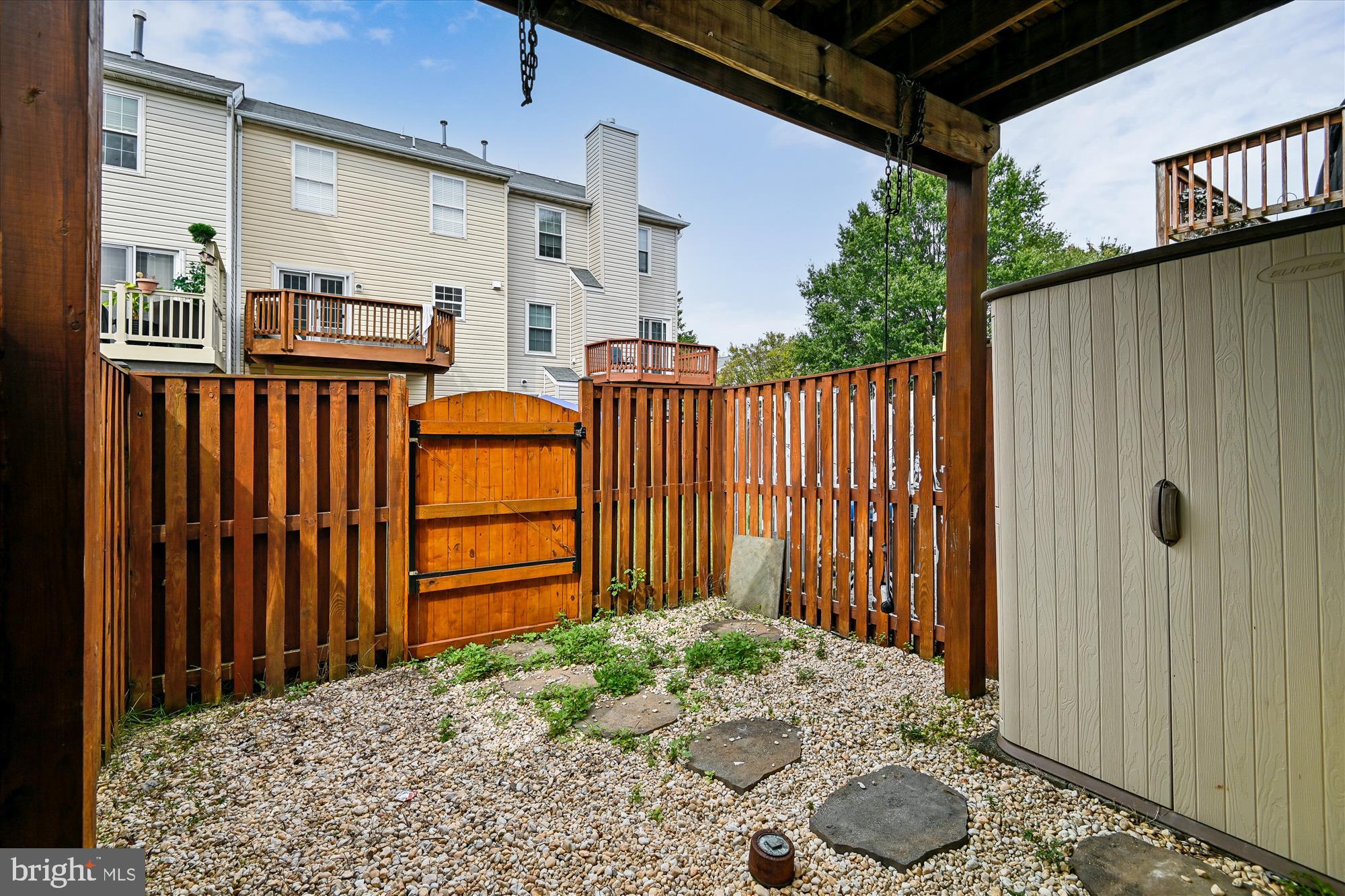 STONEHAVEN MEWS IN CROFTON VILLAGE - Residential