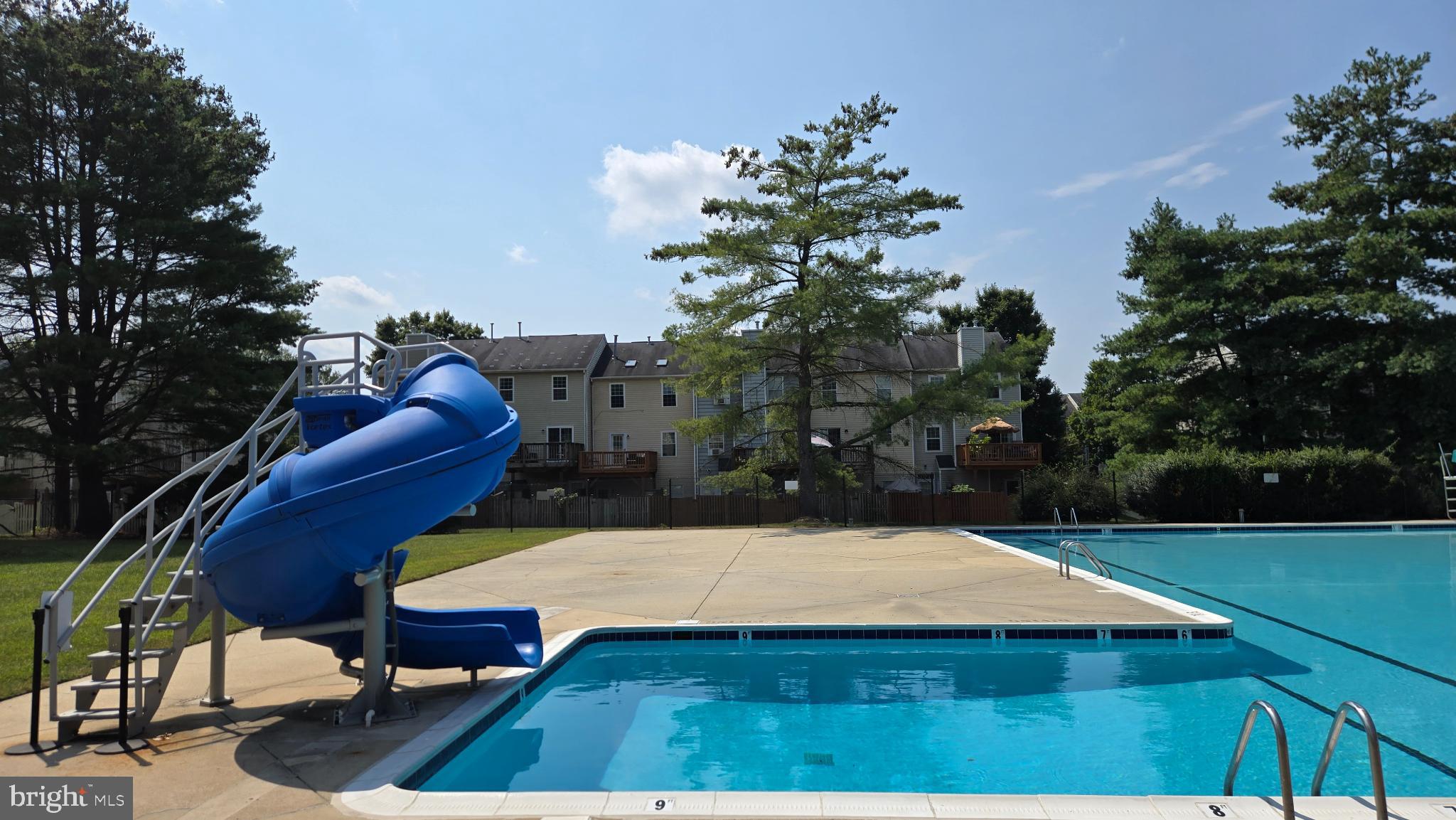 STONEHAVEN MEWS IN CROFTON VILLAGE - Residential