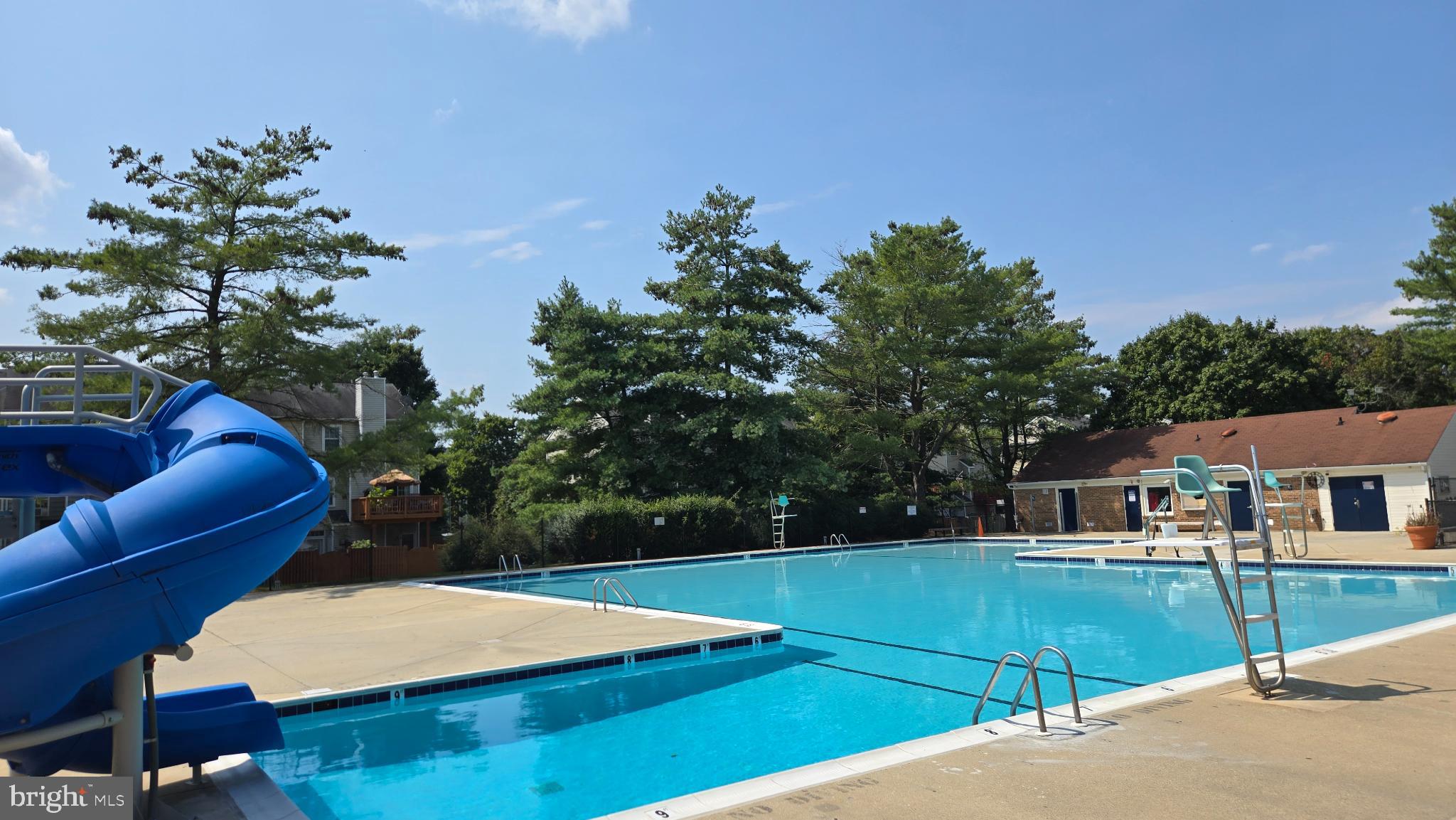 STONEHAVEN MEWS IN CROFTON VILLAGE - Residential