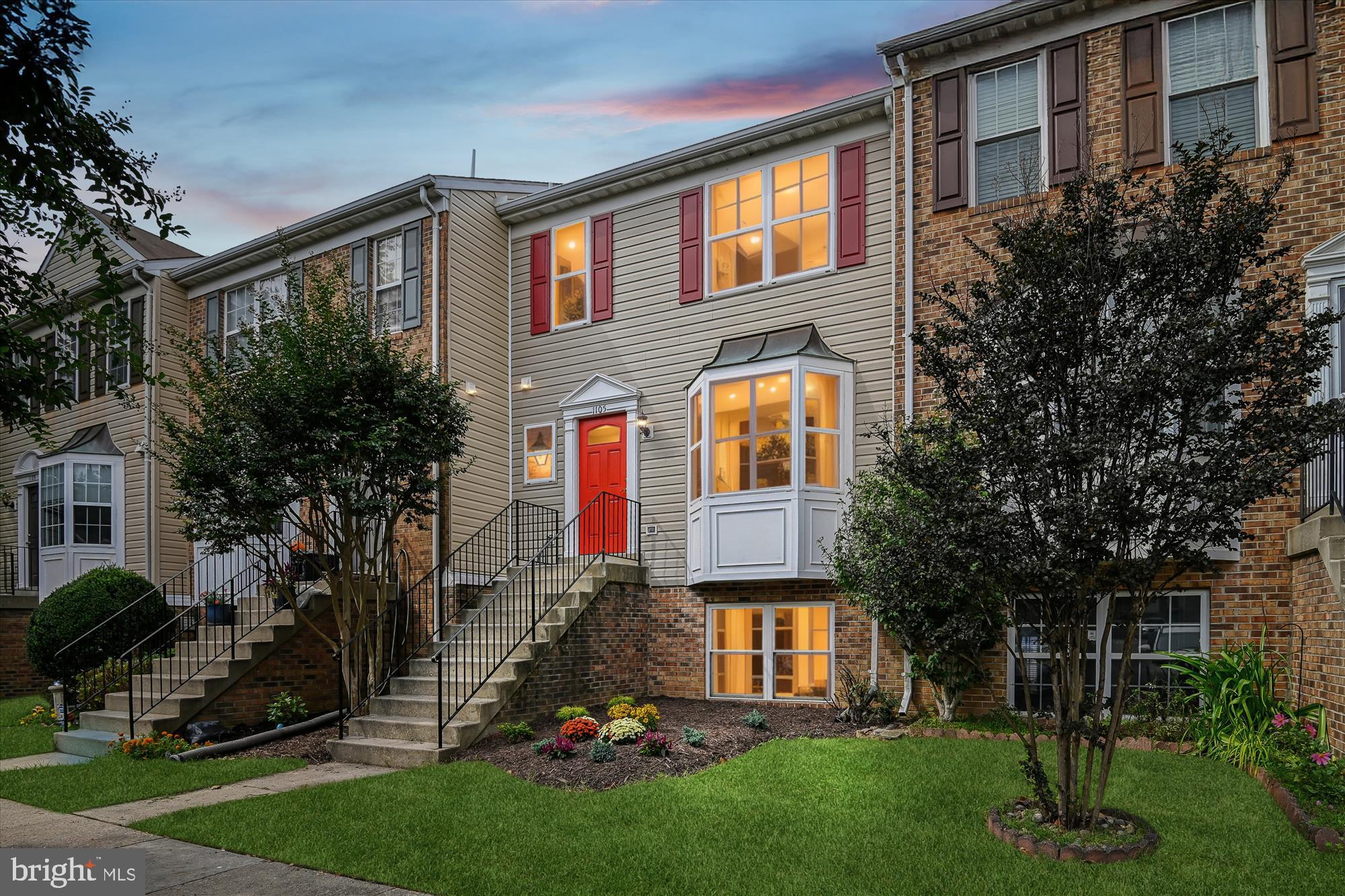 STONEHAVEN MEWS IN CROFTON VILLAGE - Residential
