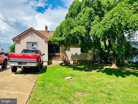 379 BROWN STREET STRASBURG VA 22657