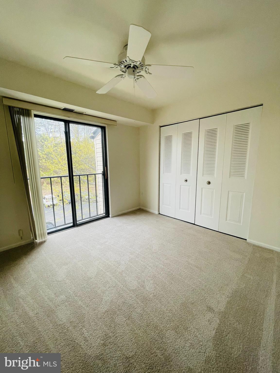 RIVA COMMONS - Residential Lease