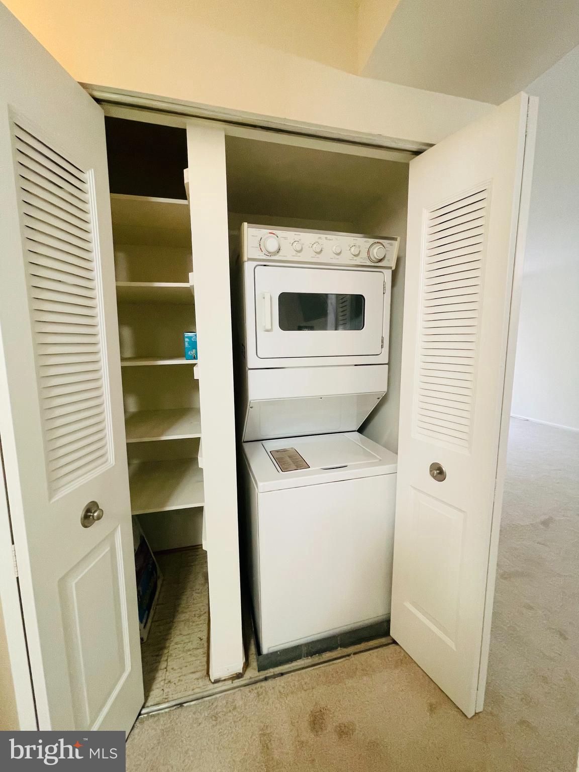 RIVA COMMONS - Residential Lease