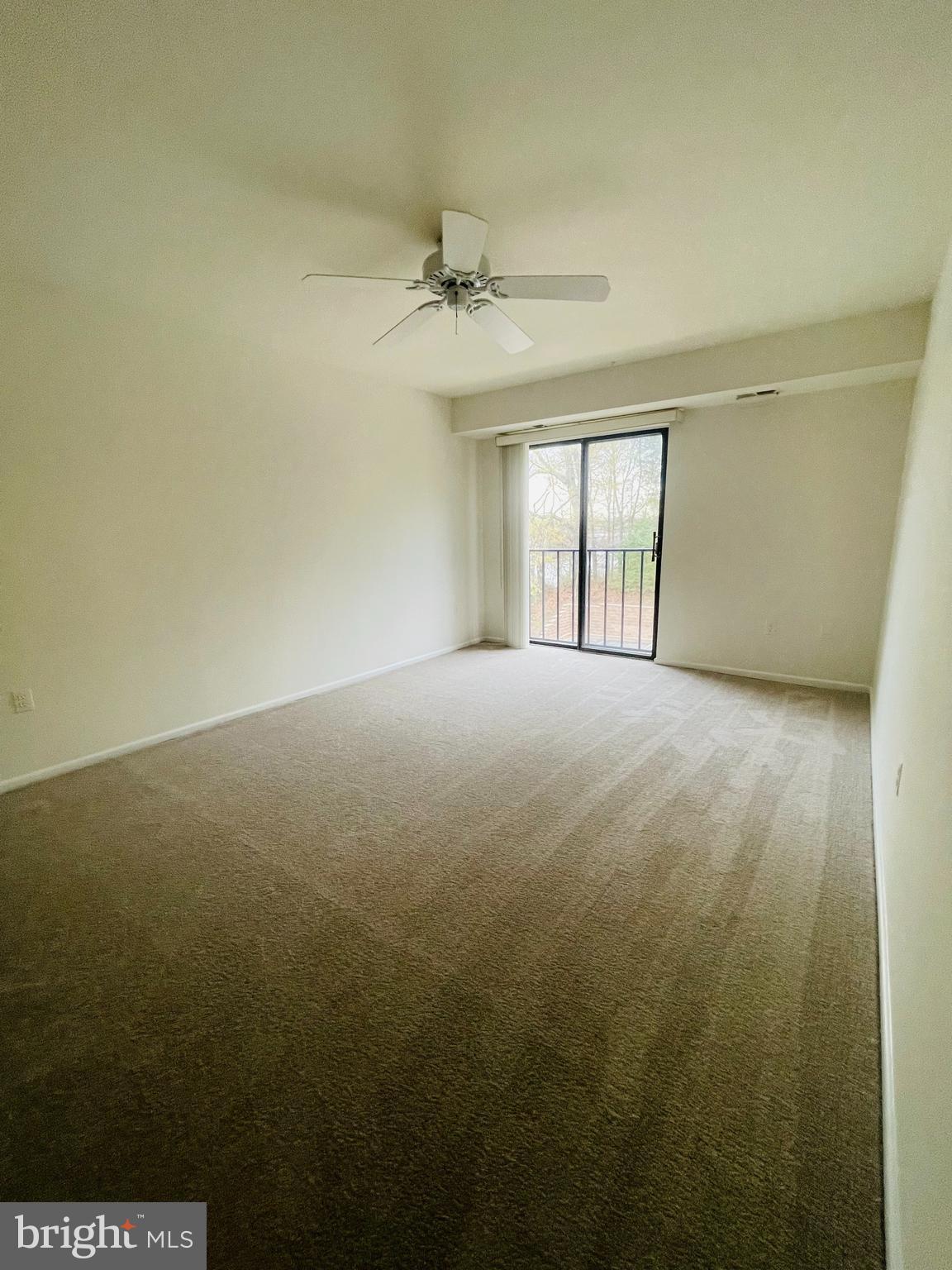 RIVA COMMONS - Residential Lease