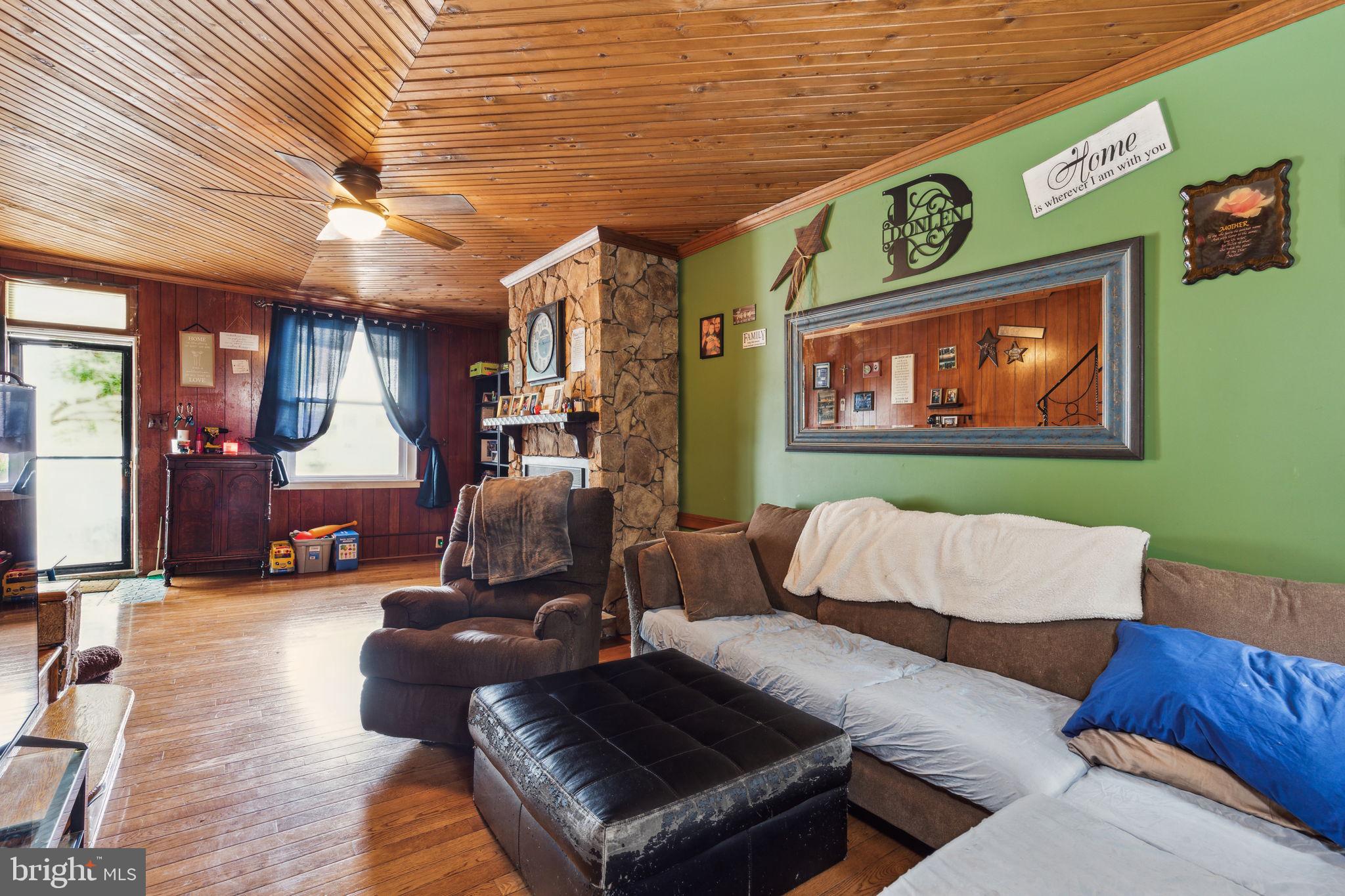 PORT RICHMOND - Residential