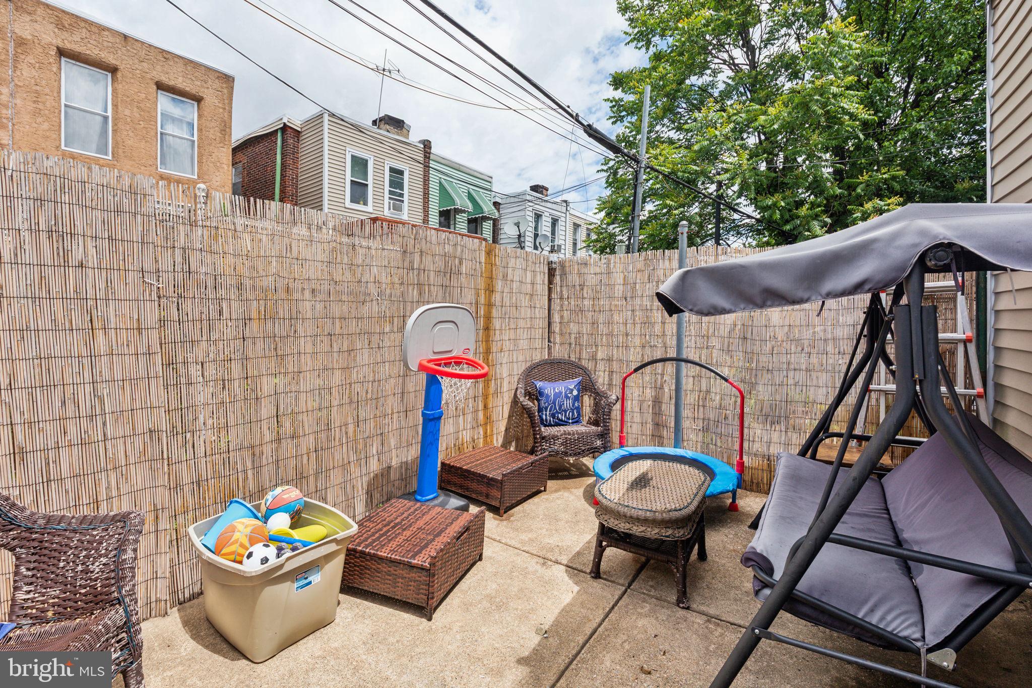 PORT RICHMOND - Residential