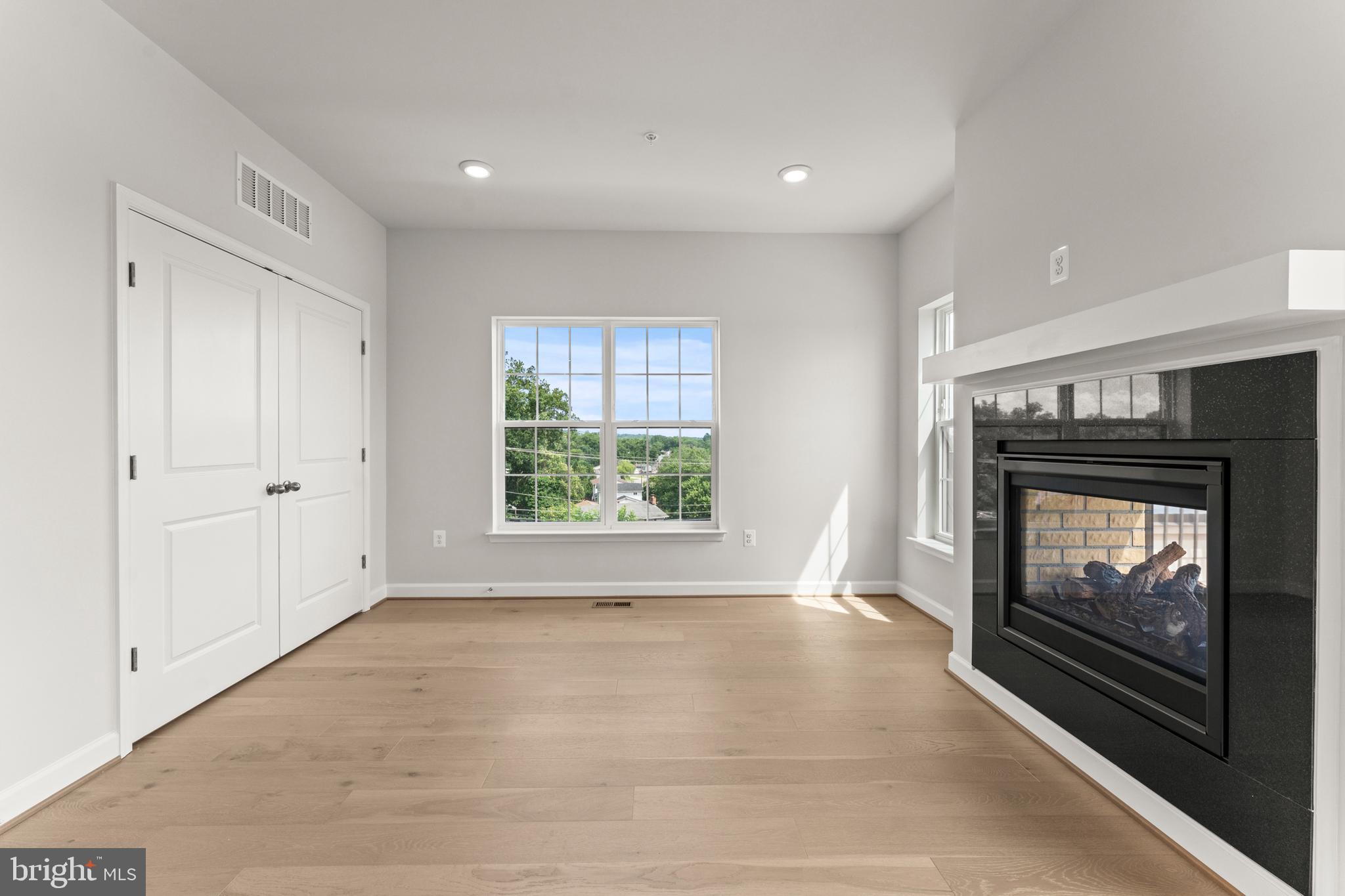 POTOMAC OVERLOOK AT NATIONAL HARBOR - Residential