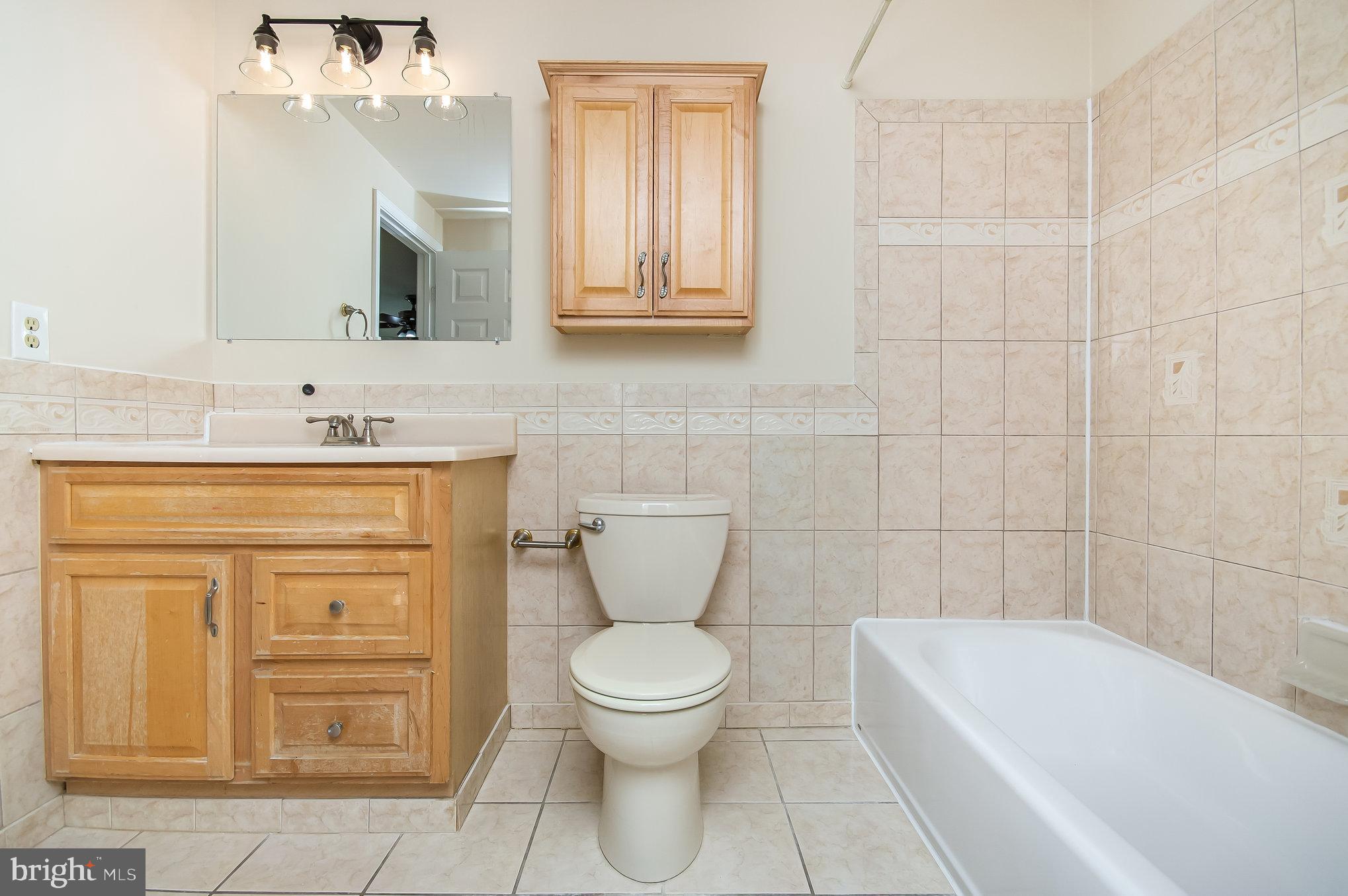 ROLLINGWOOD VILLAGE - Residential Lease