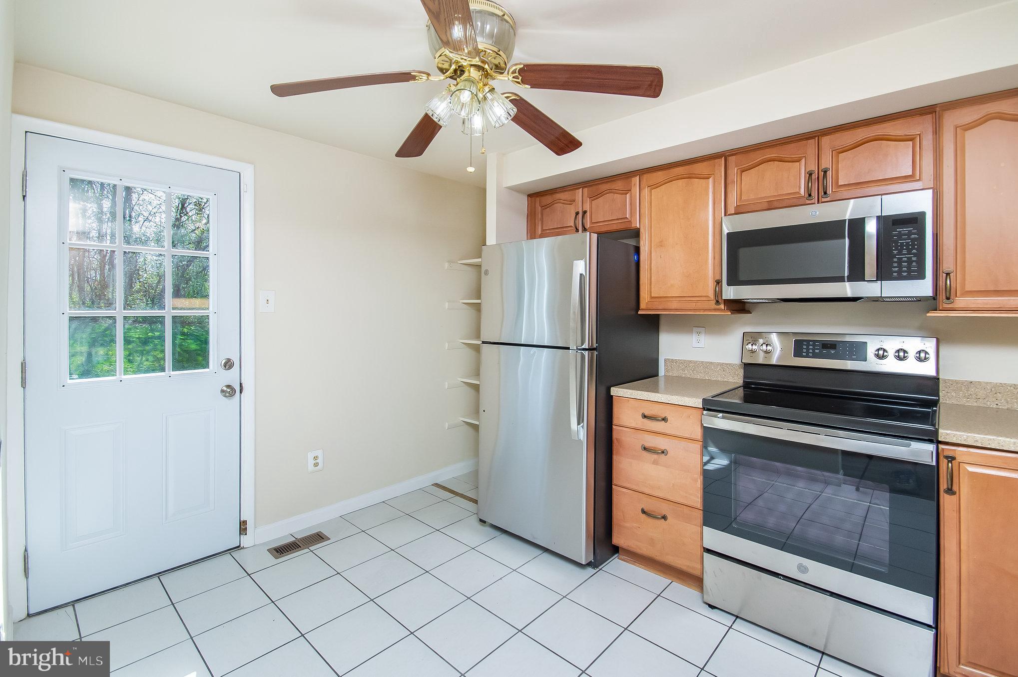 ROLLINGWOOD VILLAGE - Residential Lease