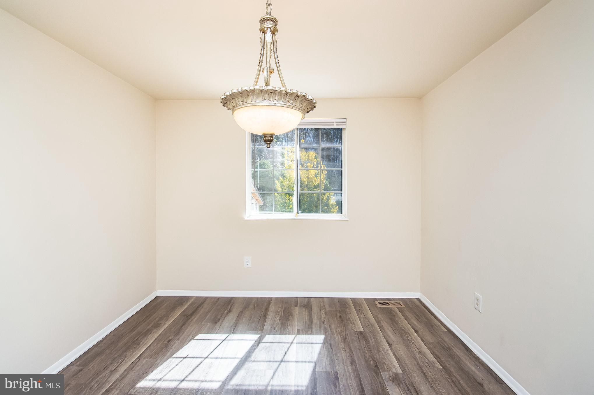 ROLLINGWOOD VILLAGE - Residential Lease