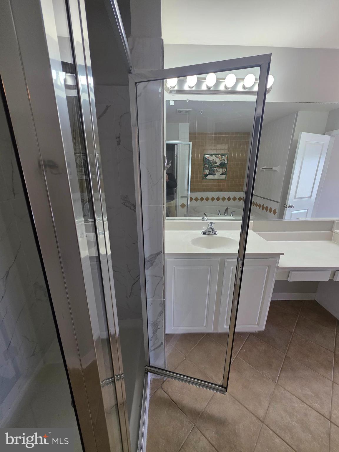 CLARKSBURG TOWN CENTER - Residential Lease