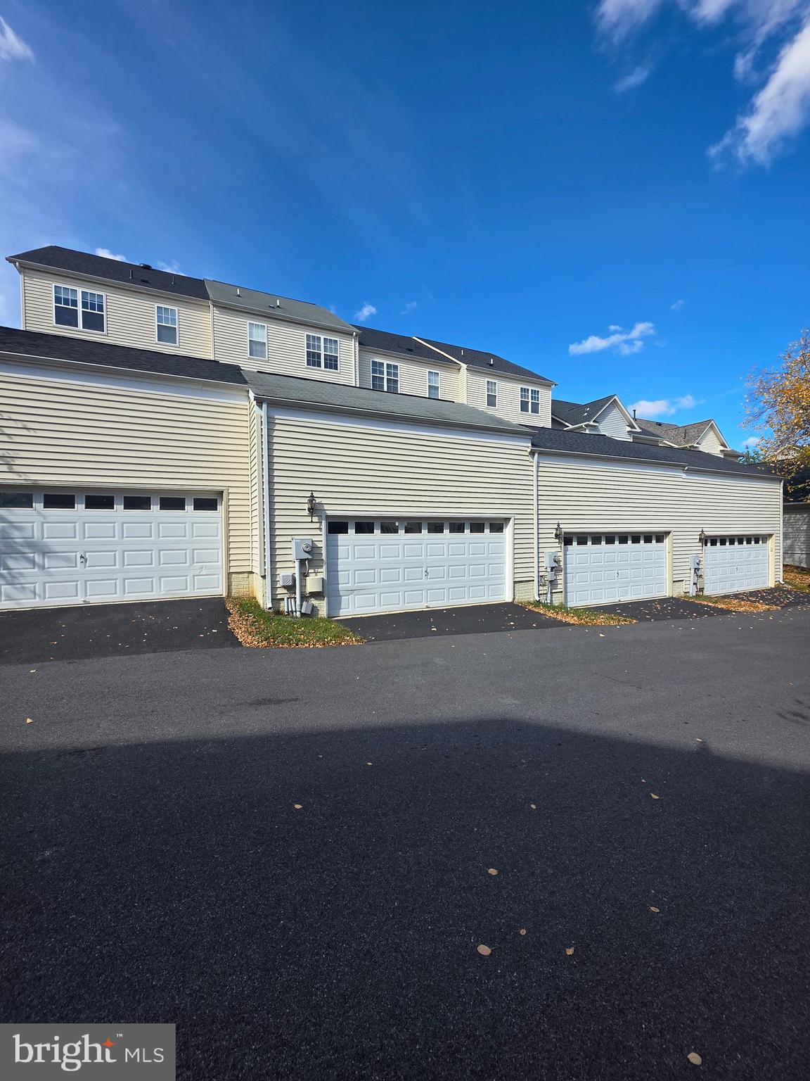 CLARKSBURG TOWN CENTER - Residential Lease