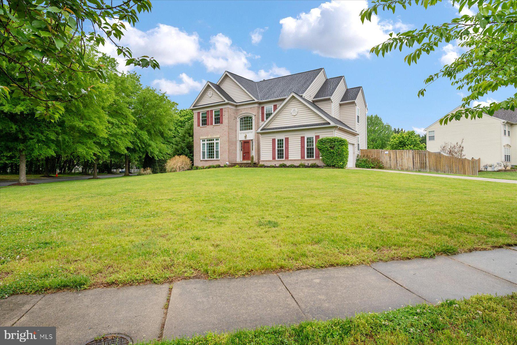 915 ECHO BAY COURT
