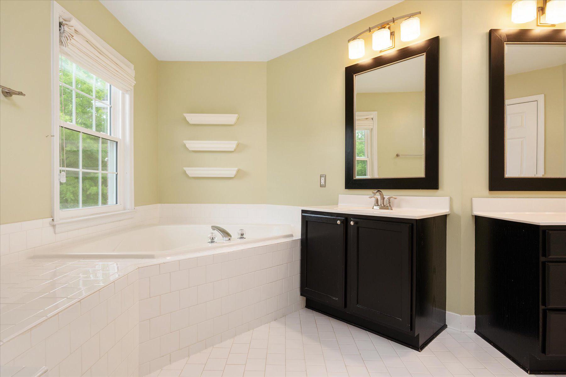 CANTER FARMS - Residential