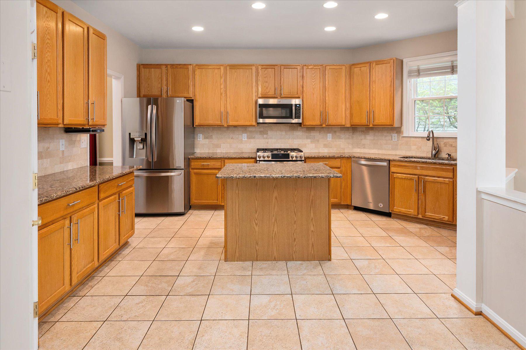 CANTER FARMS - Residential