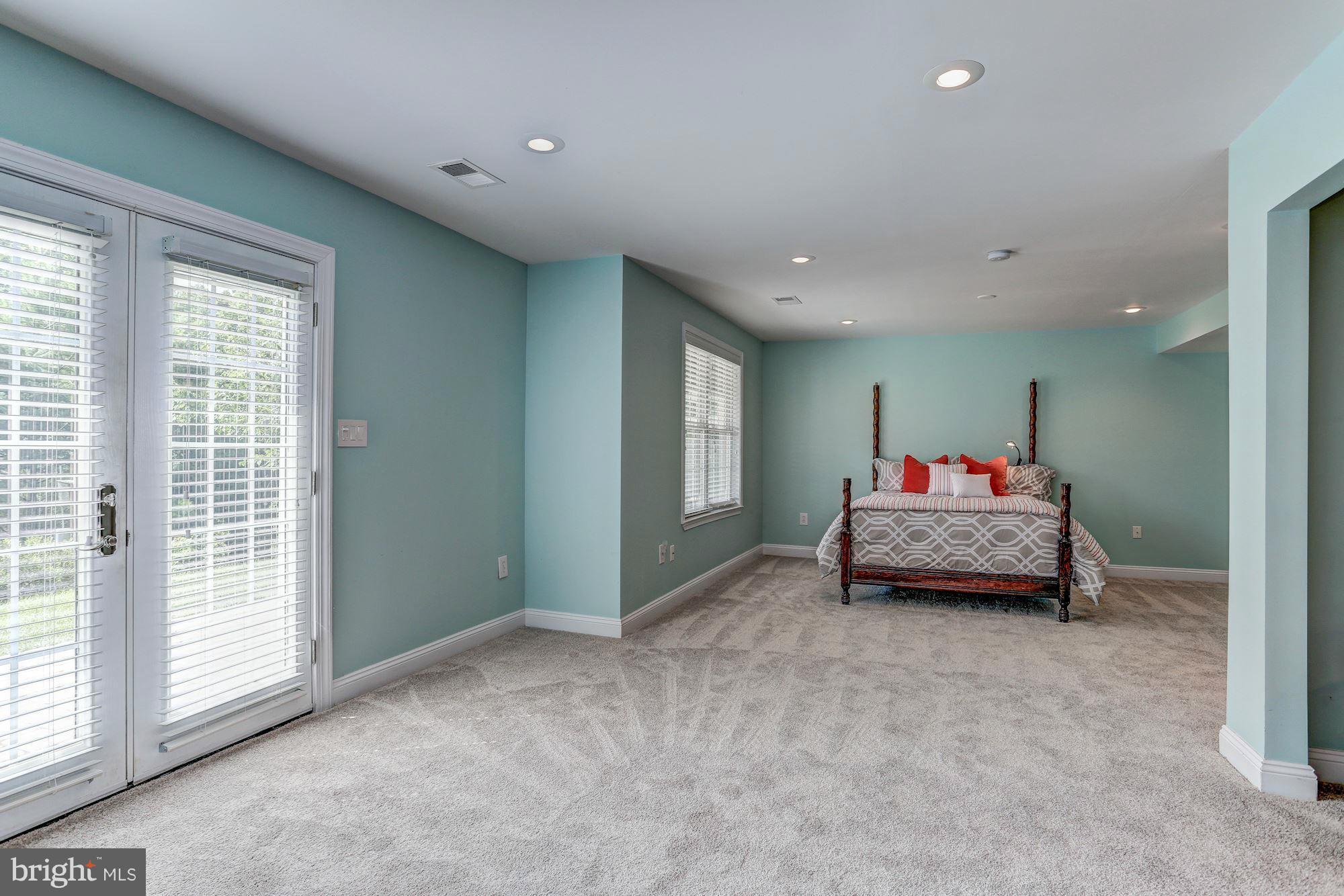 HERITAGE HUNT - Residential Lease