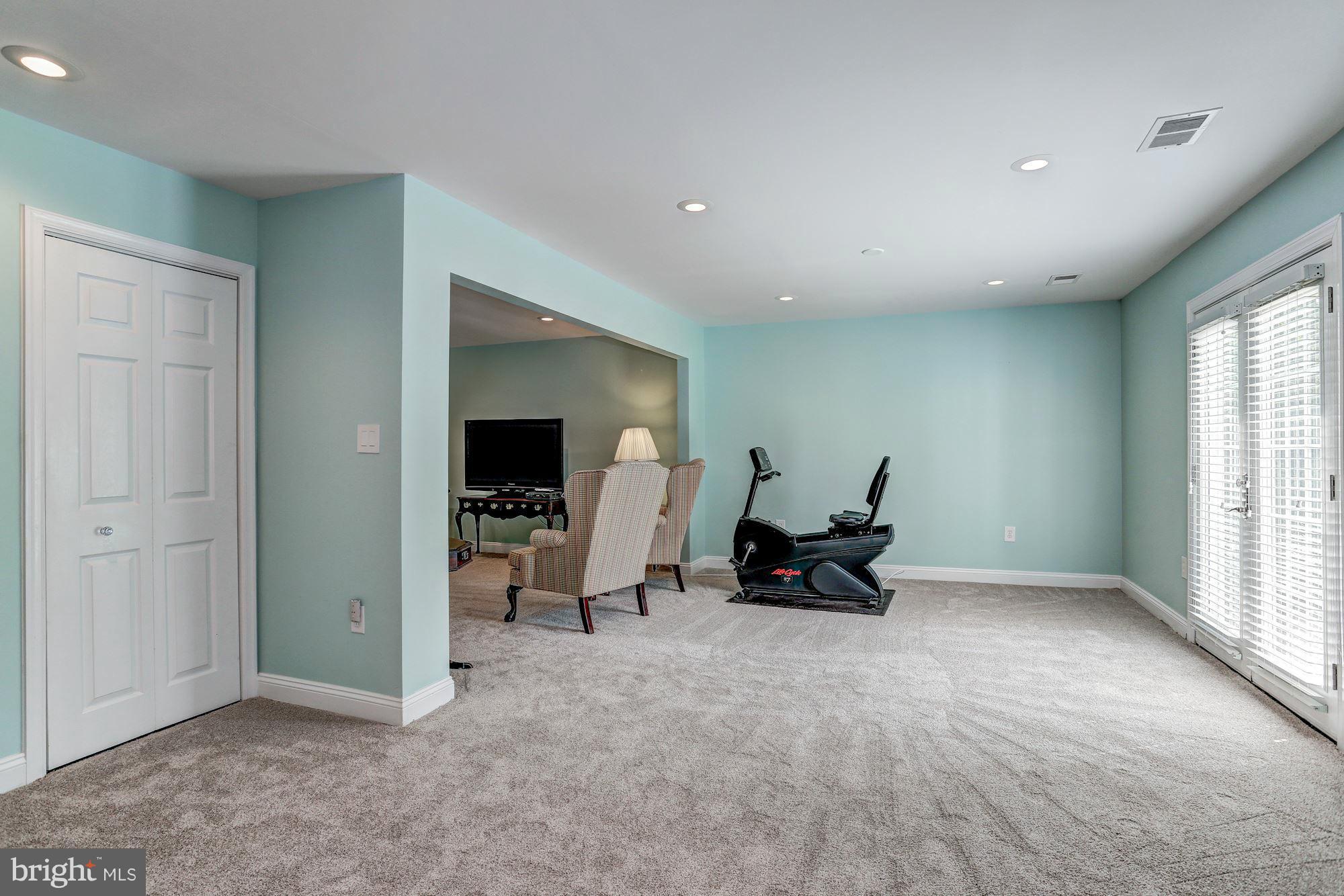 HERITAGE HUNT - Residential Lease