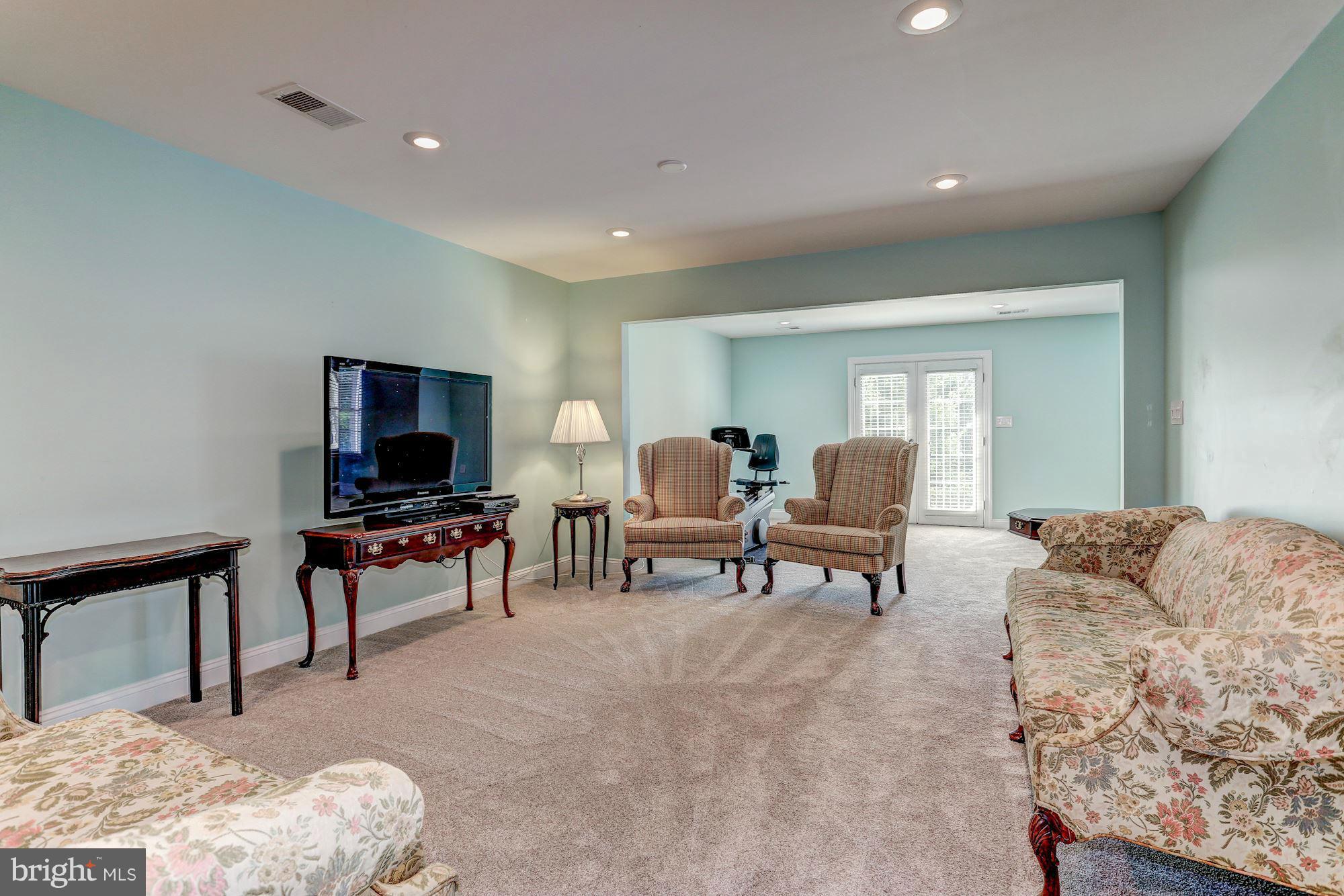 HERITAGE HUNT - Residential Lease