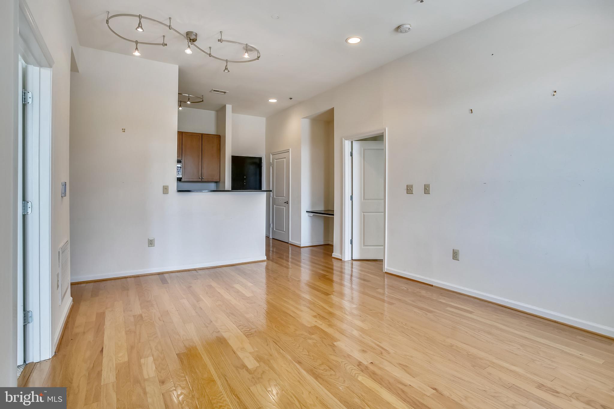 THE ROYALTON - Residential Lease