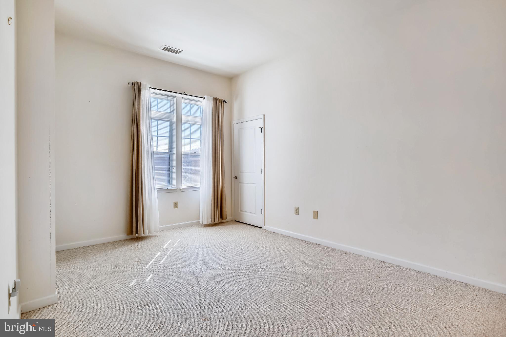 THE ROYALTON - Residential Lease