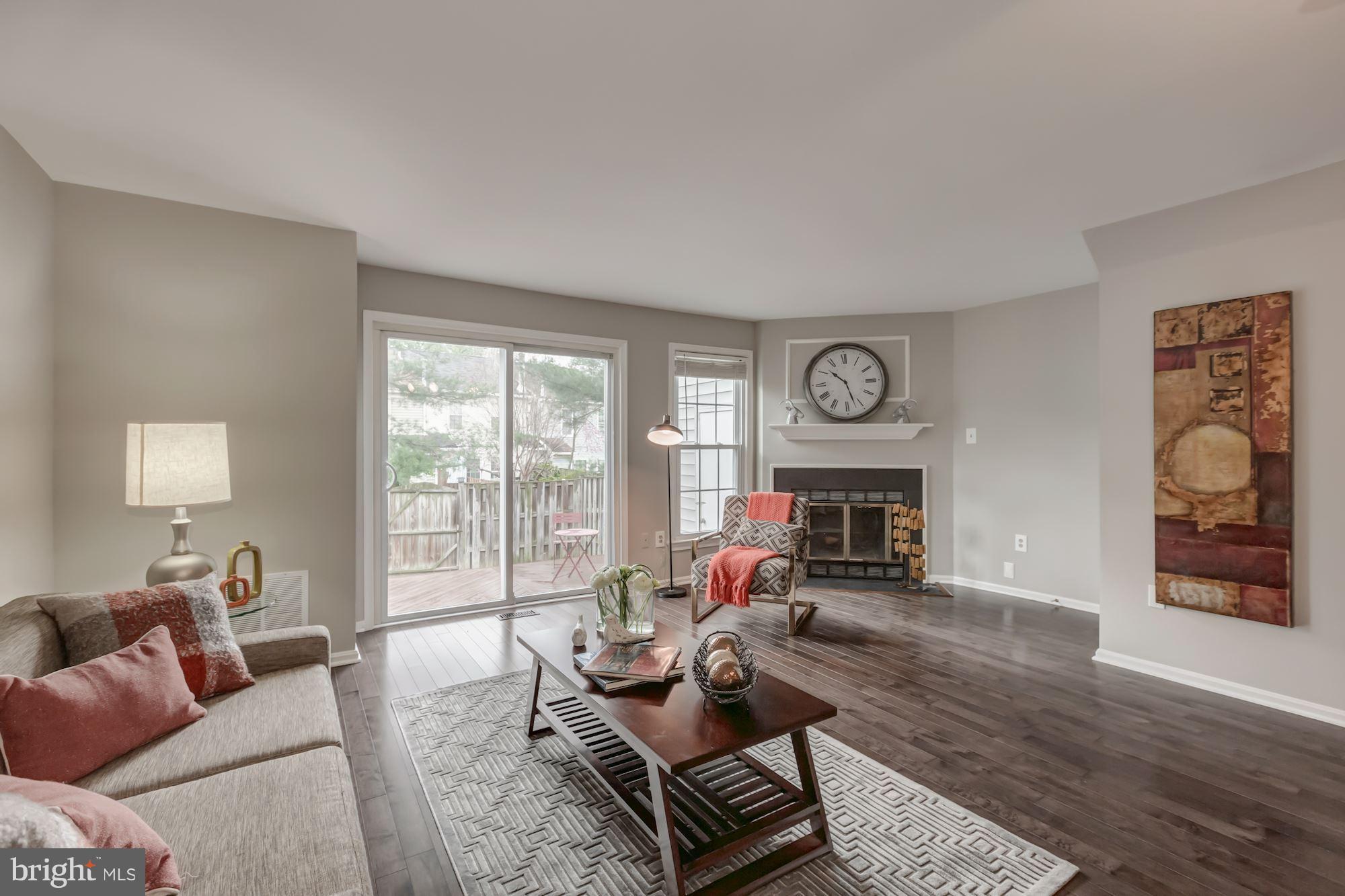 SARATOGA TOWNHOUSES - Residential