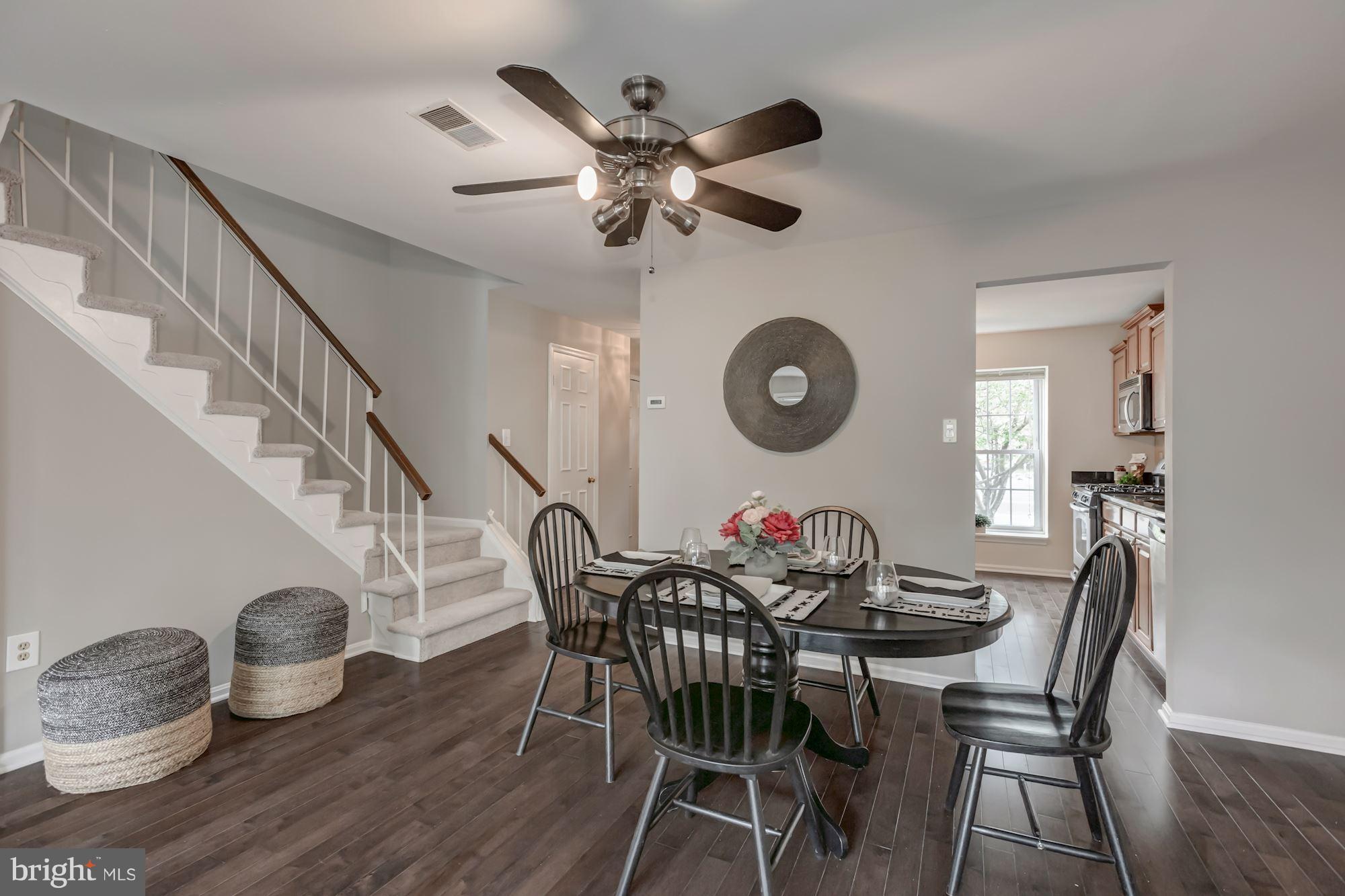 SARATOGA TOWNHOUSES - Residential