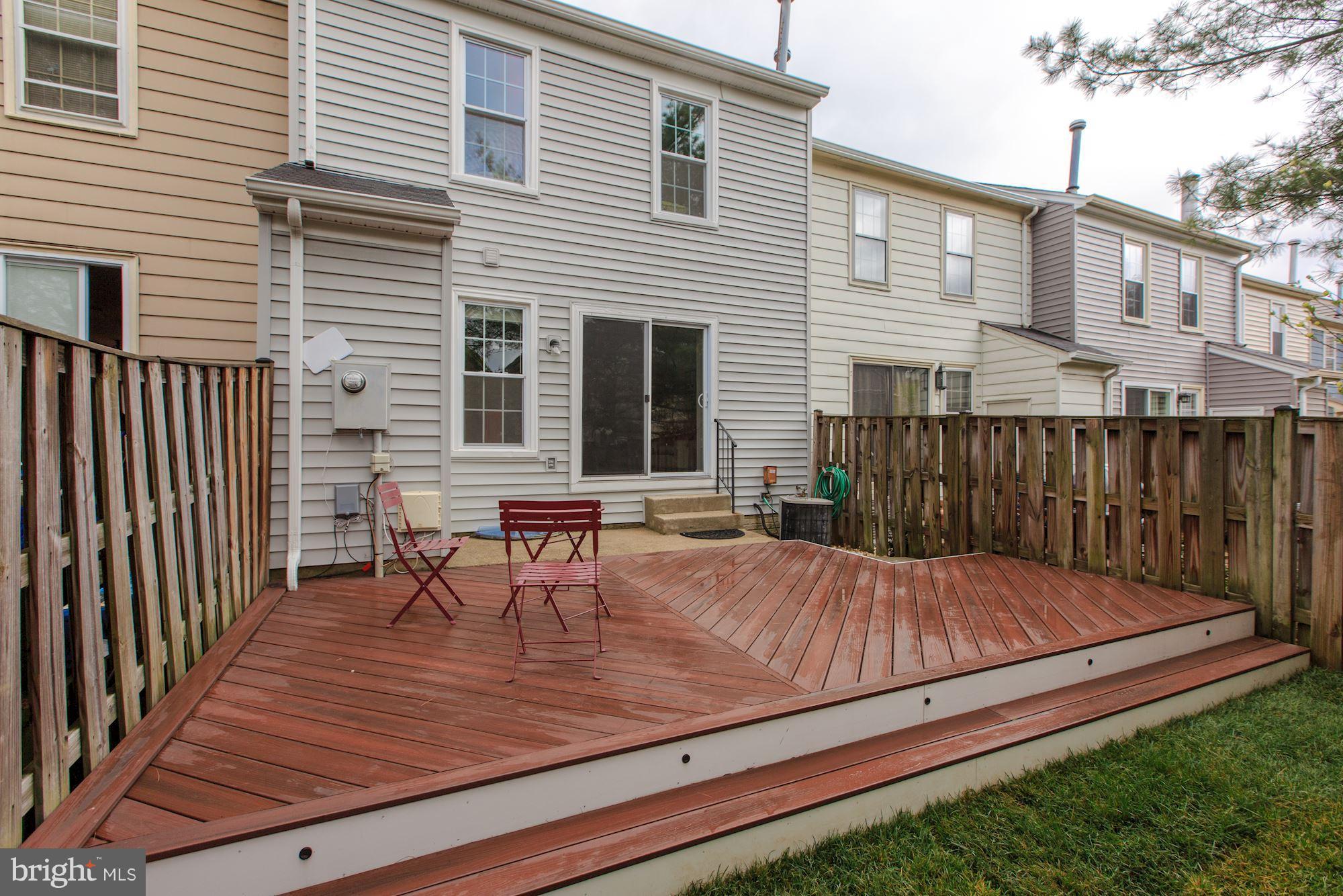 SARATOGA TOWNHOUSES - Residential