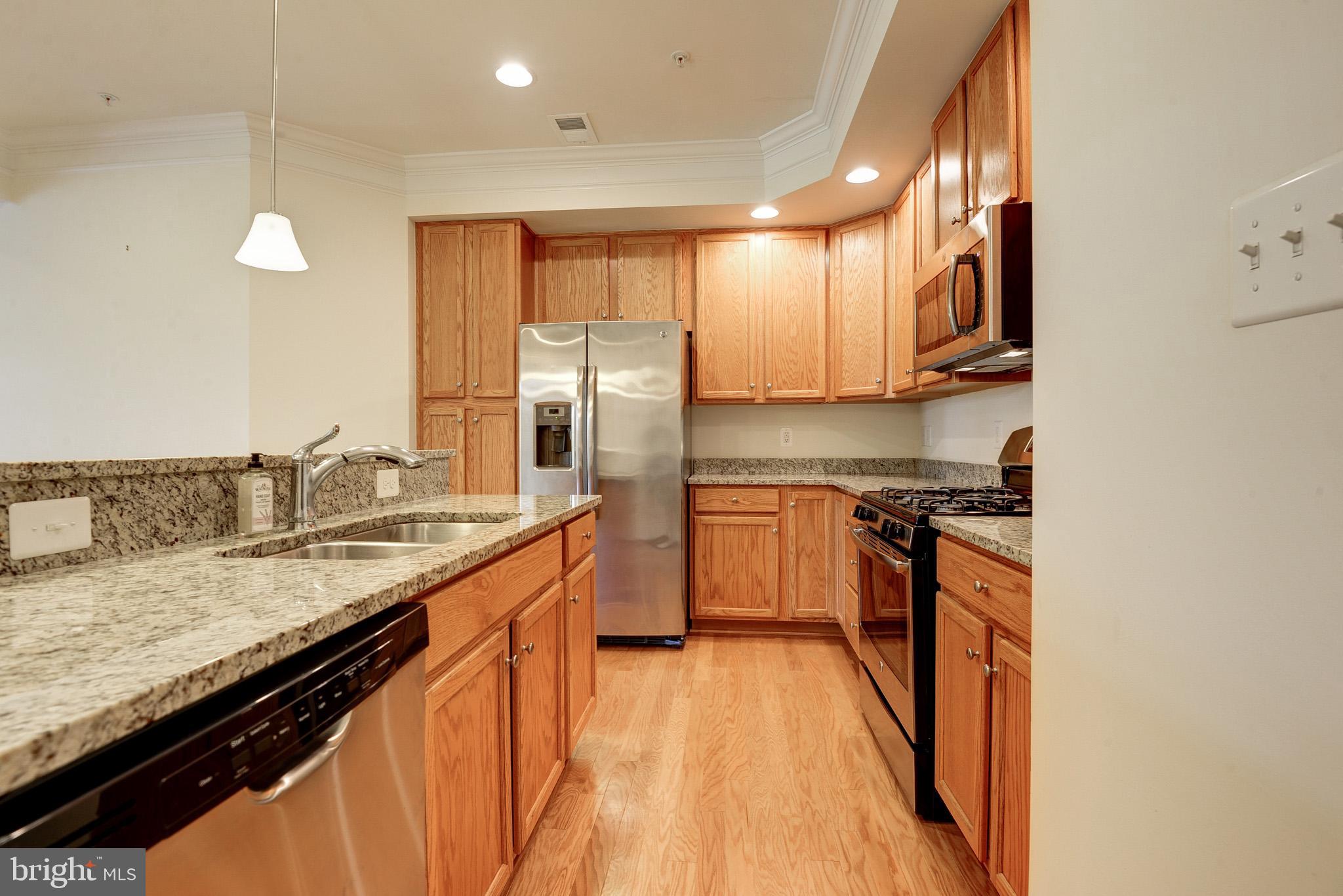 DISCOVERY SQUARE - Residential Lease