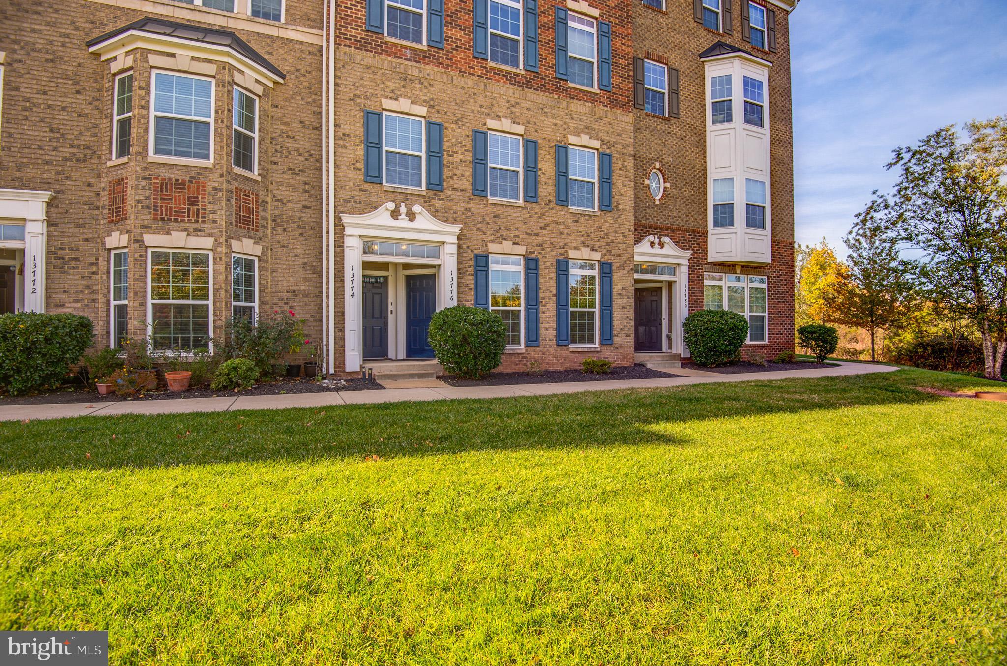 DISCOVERY SQUARE - Residential Lease