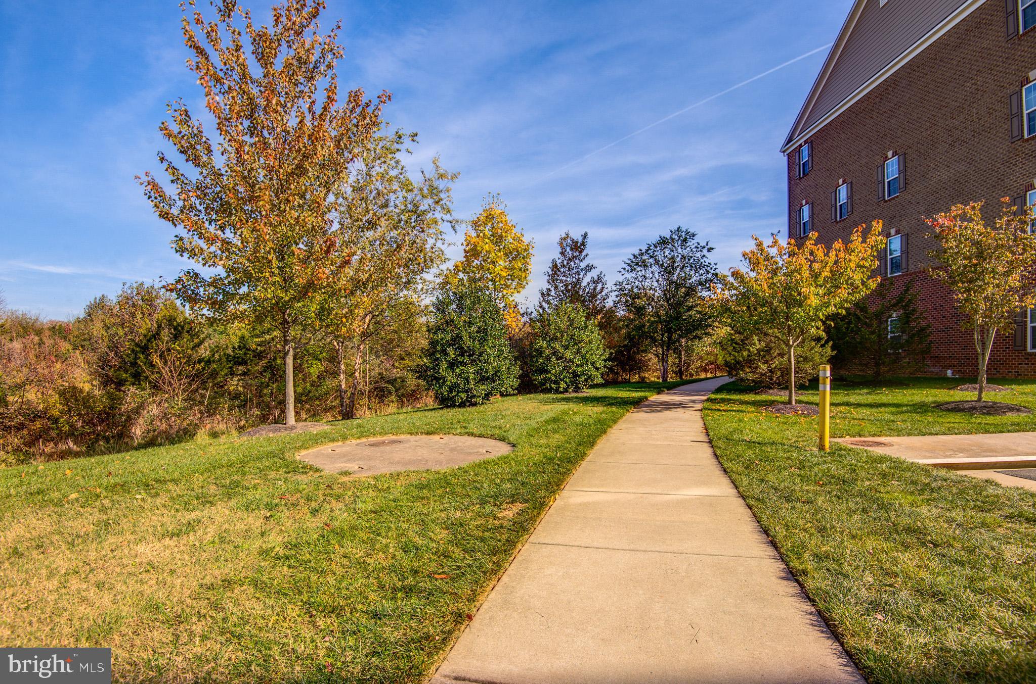 DISCOVERY SQUARE - Residential Lease