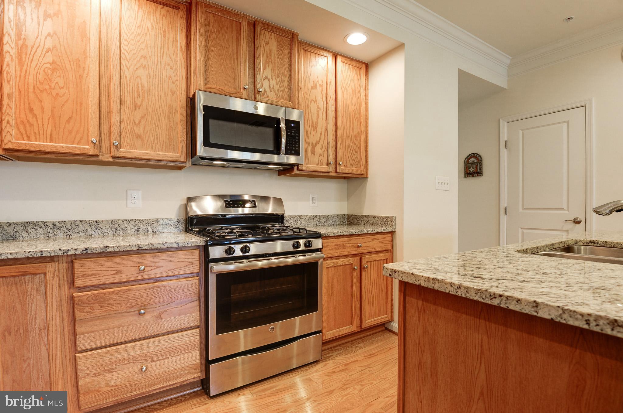 DISCOVERY SQUARE - Residential Lease