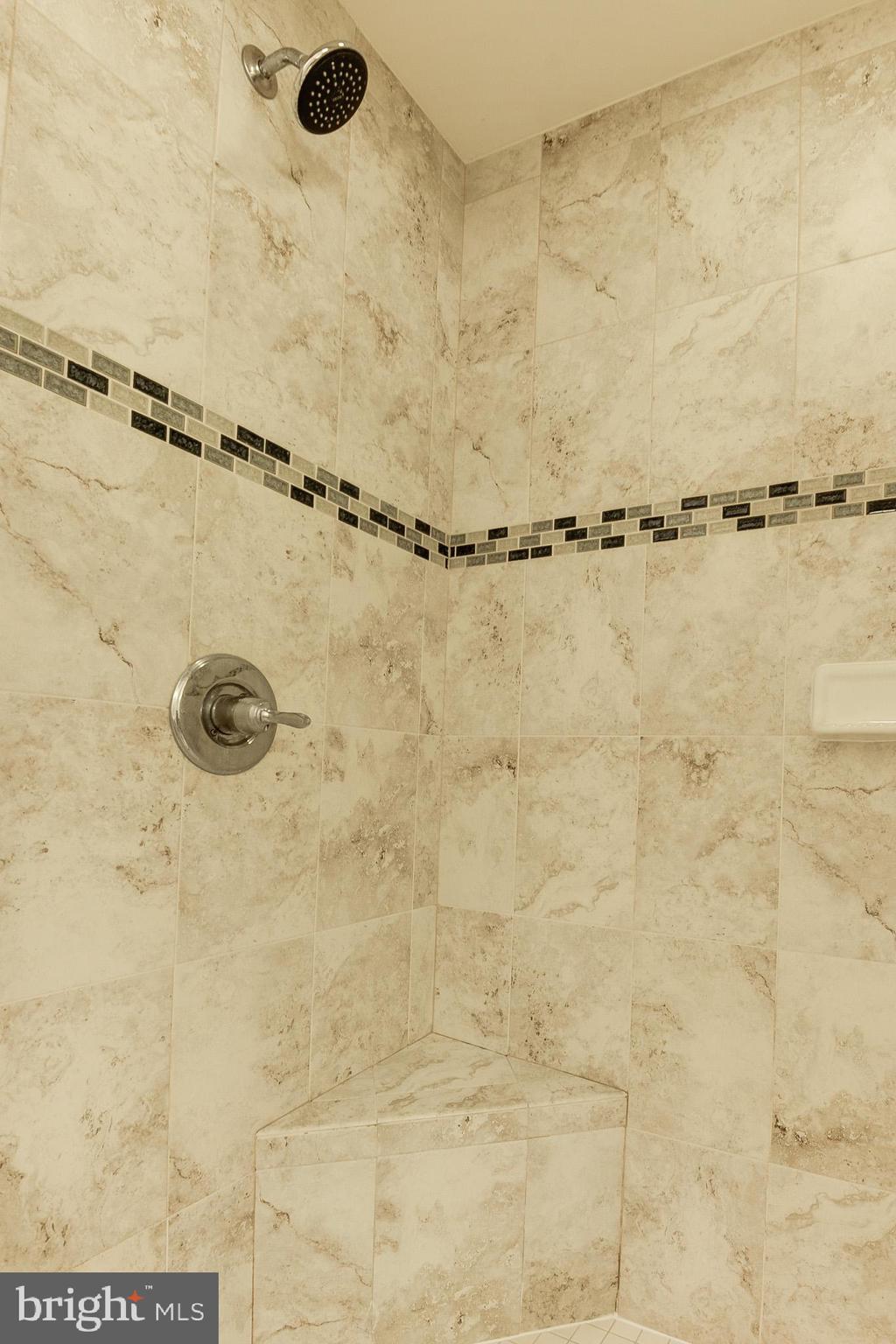 DISCOVERY SQUARE - Residential Lease